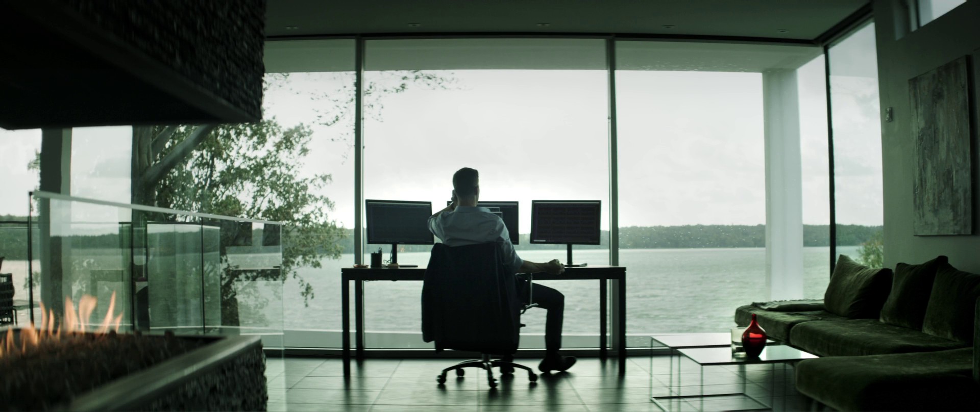 Breeder (2020) —  shot,  lighting