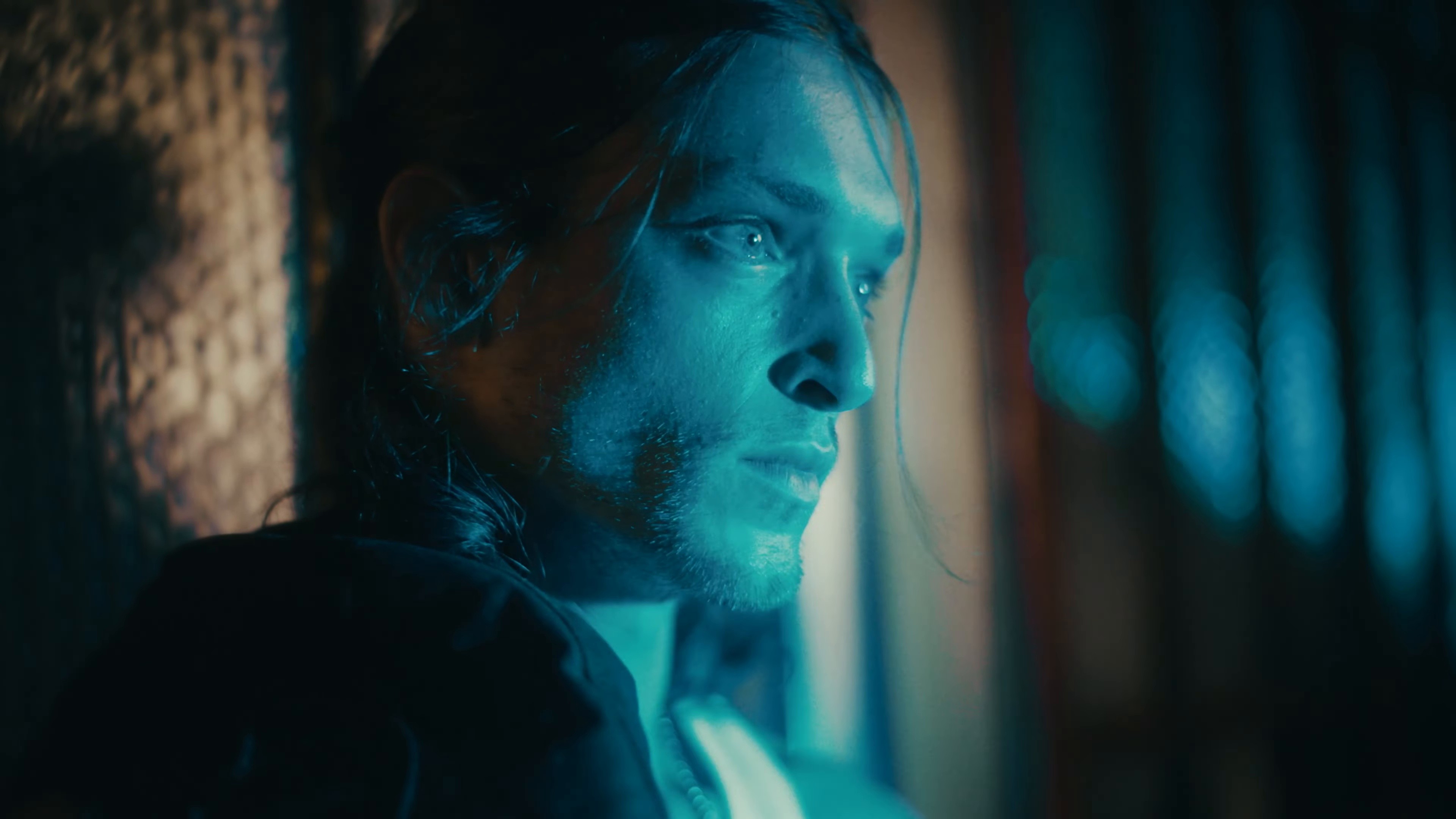 2016CRASH (2025) —  shot,  lighting