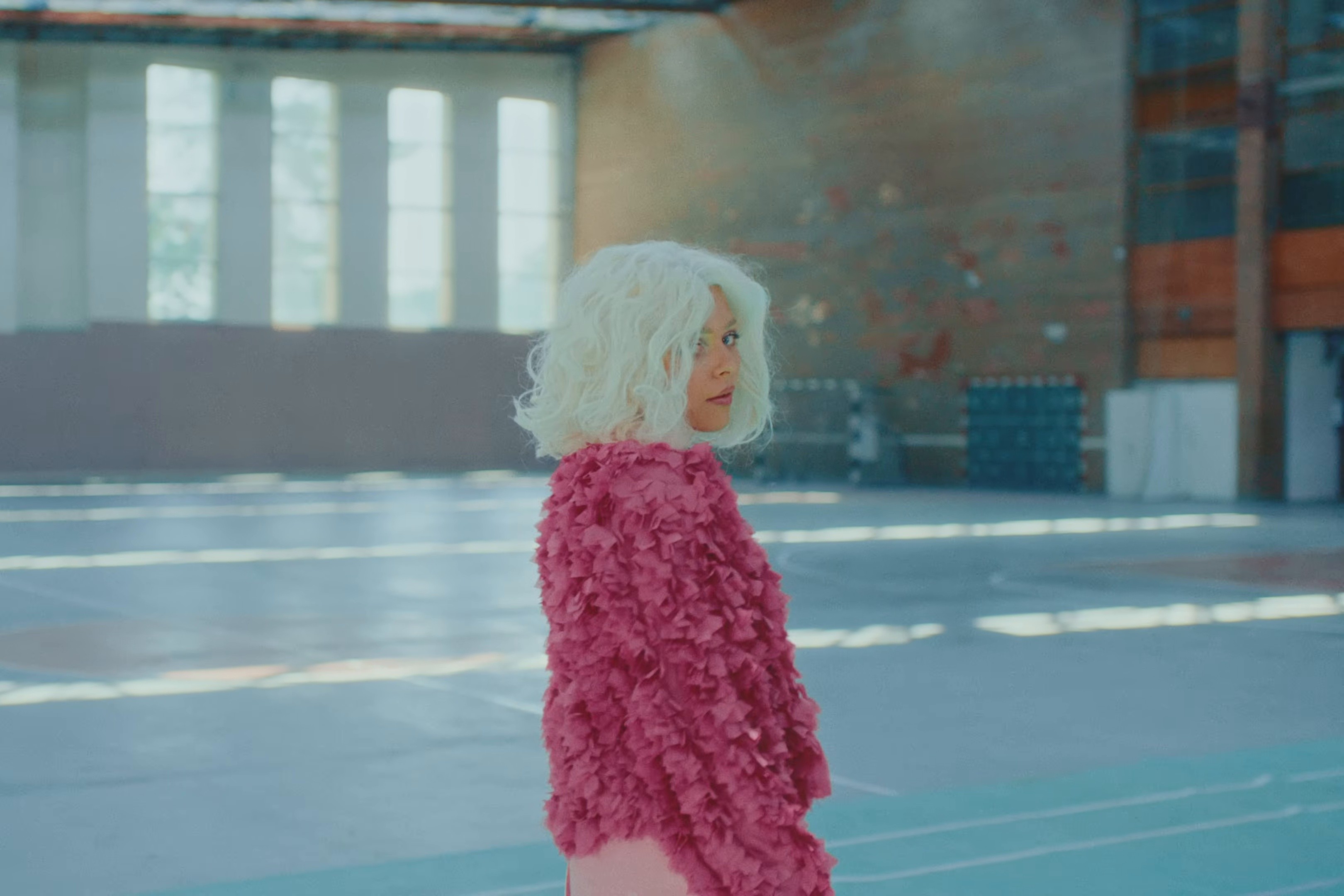 We Don't Get Along  (2025) —  shot,  lighting