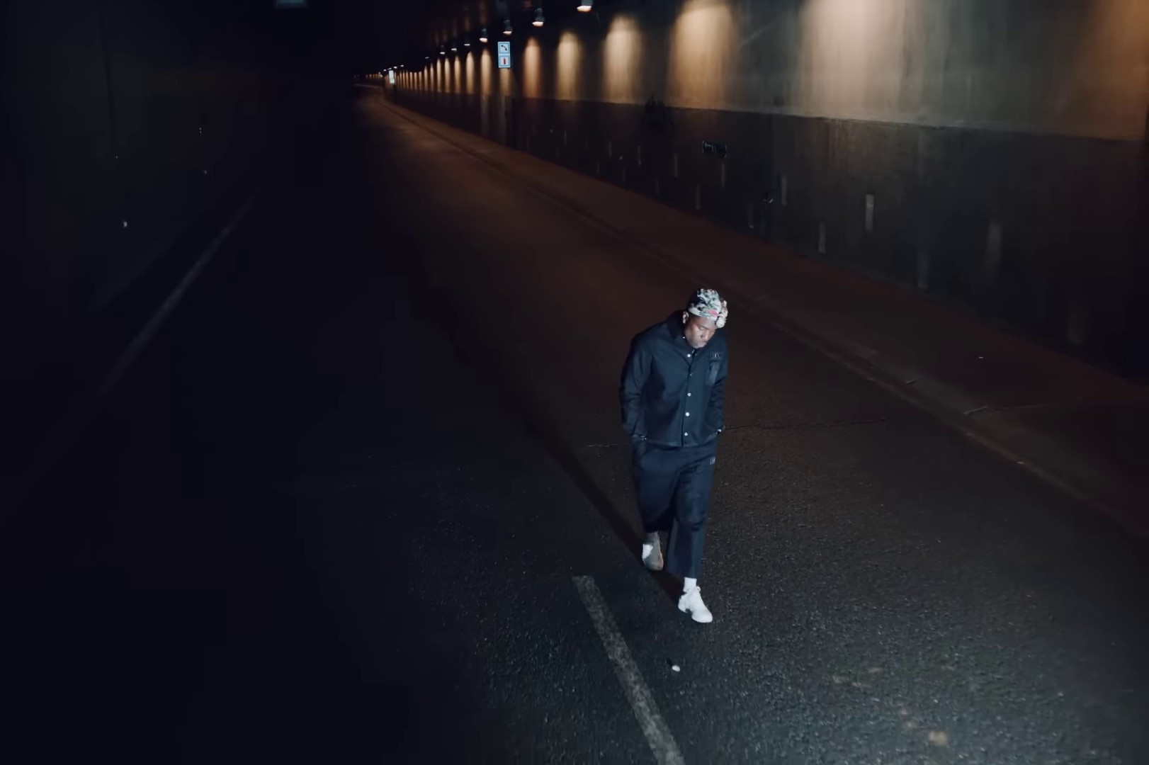 Breathe  (2022) —  shot,  lighting