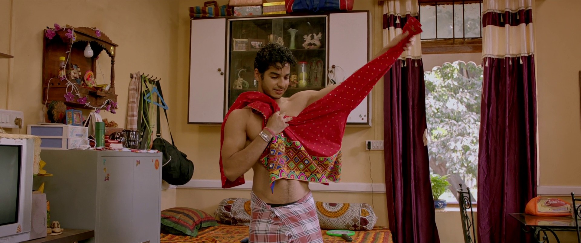 Dhadak (2018) —  shot,  lighting