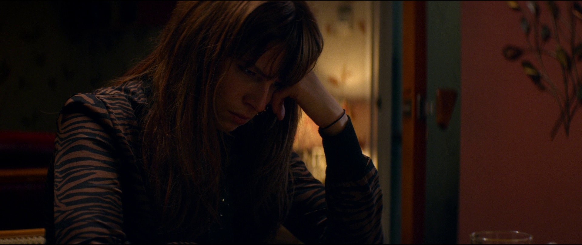 Wild Rose (2019) —  shot,  lighting