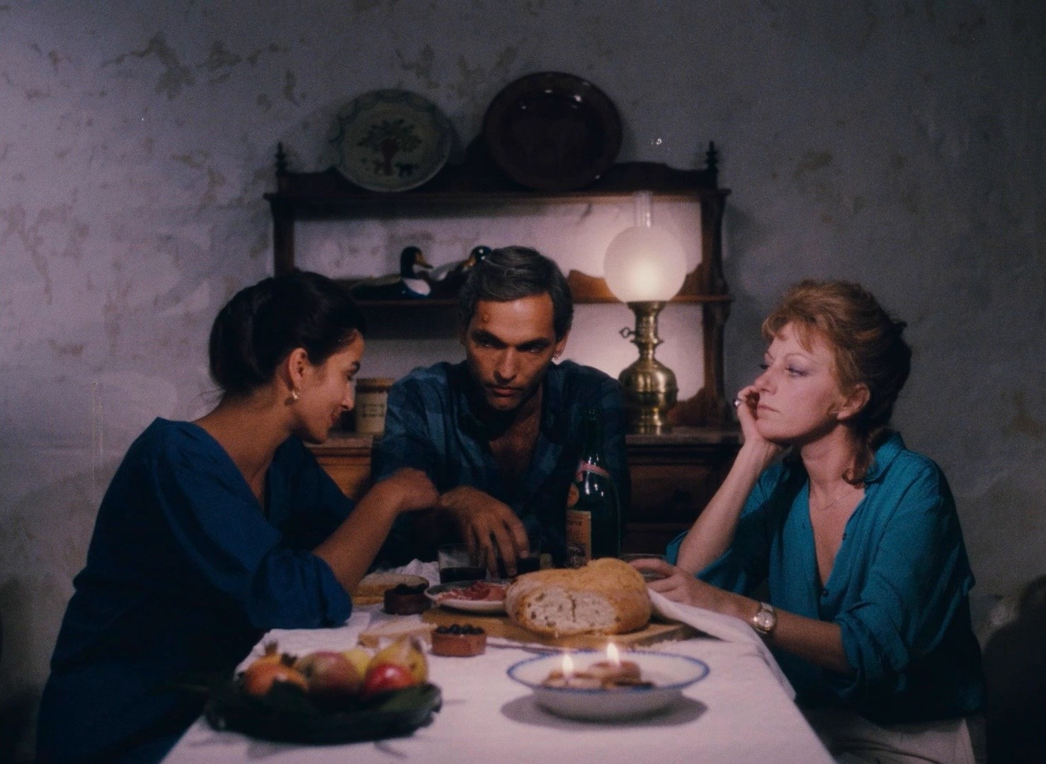 Hovering Over the Water (1993) —  shot,  lighting