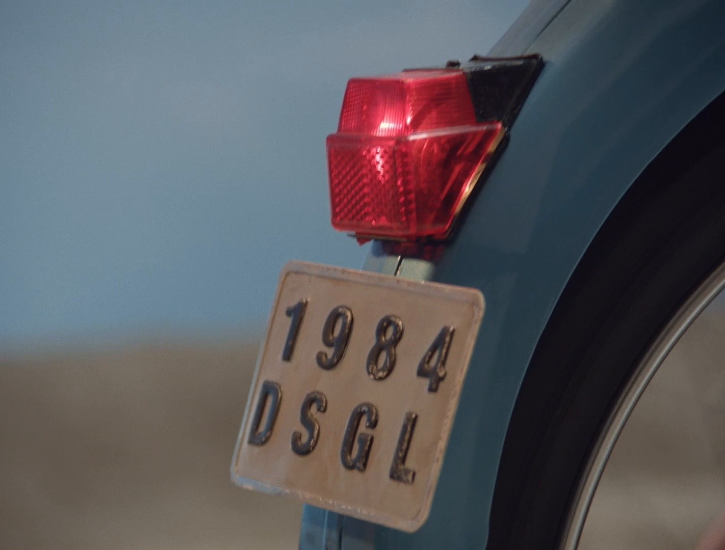 Desigual - Ibiza 1984 (2017) —  shot,  lighting