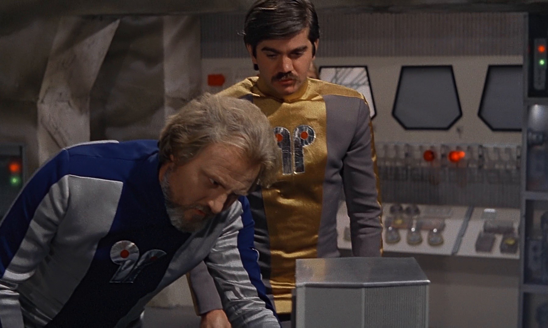 In the Dust of the Stars (1976) —  shot,  lighting