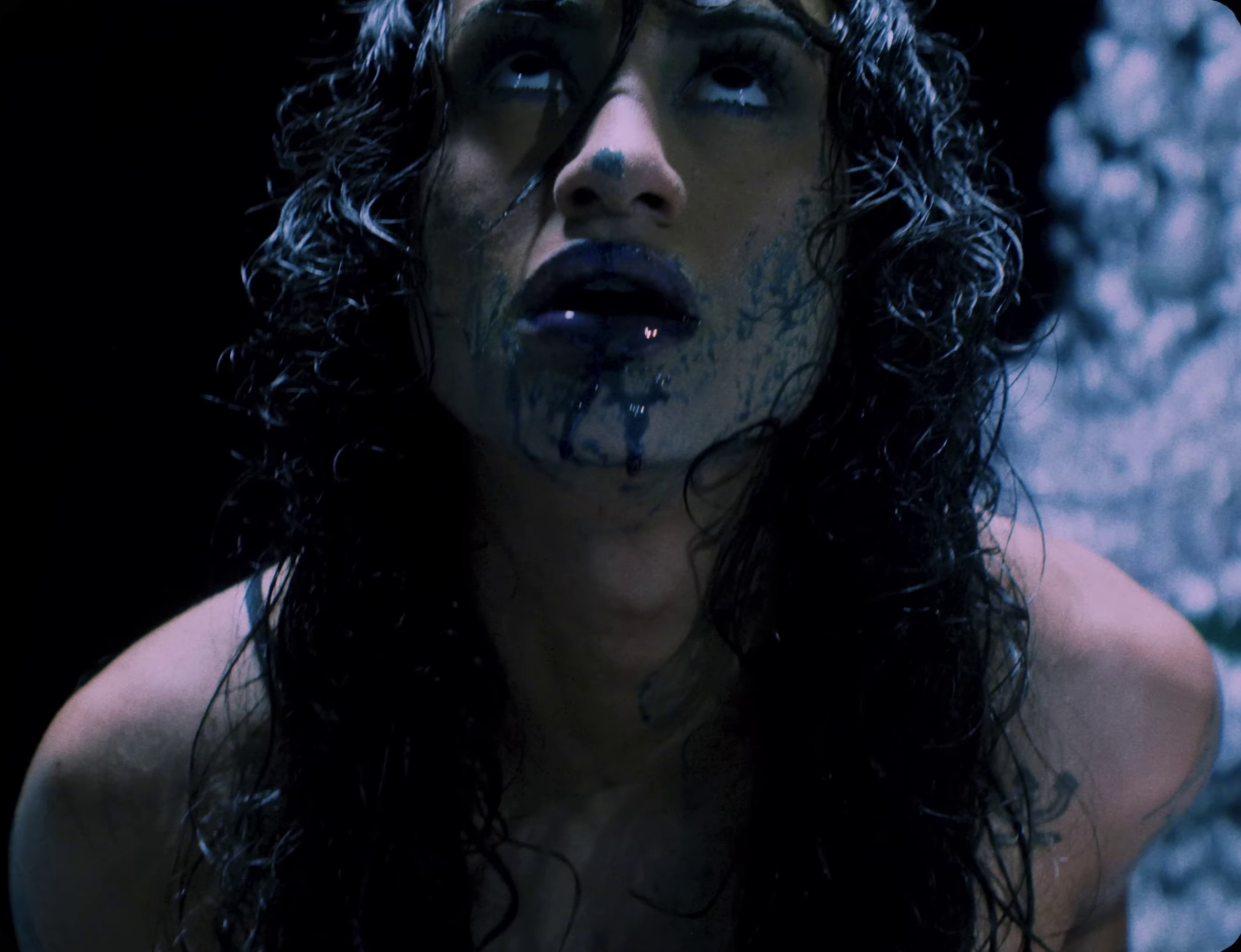 Minha Religião  (2023) —  shot,  lighting