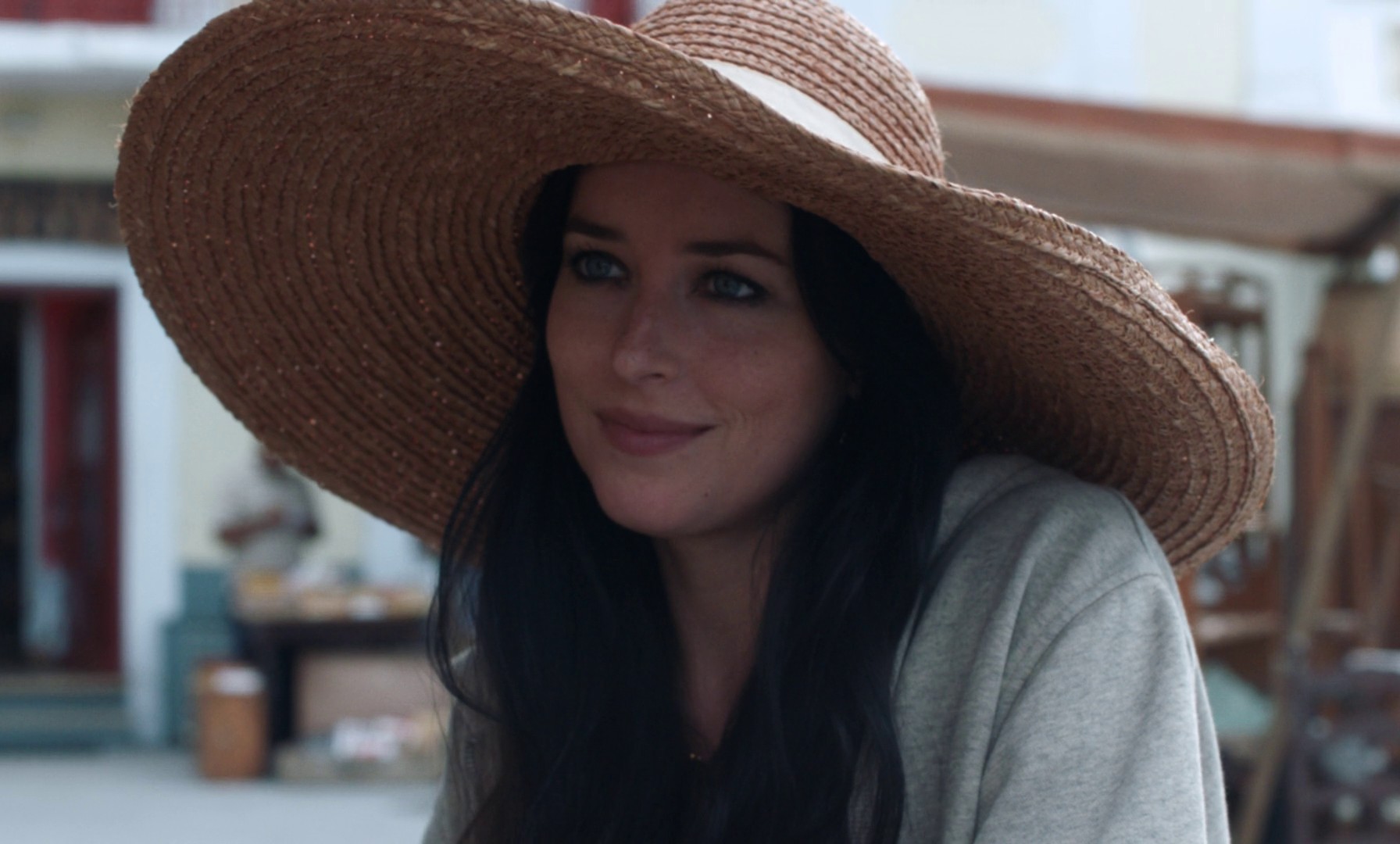 The Lost Daughter (2021) —  shot,  lighting