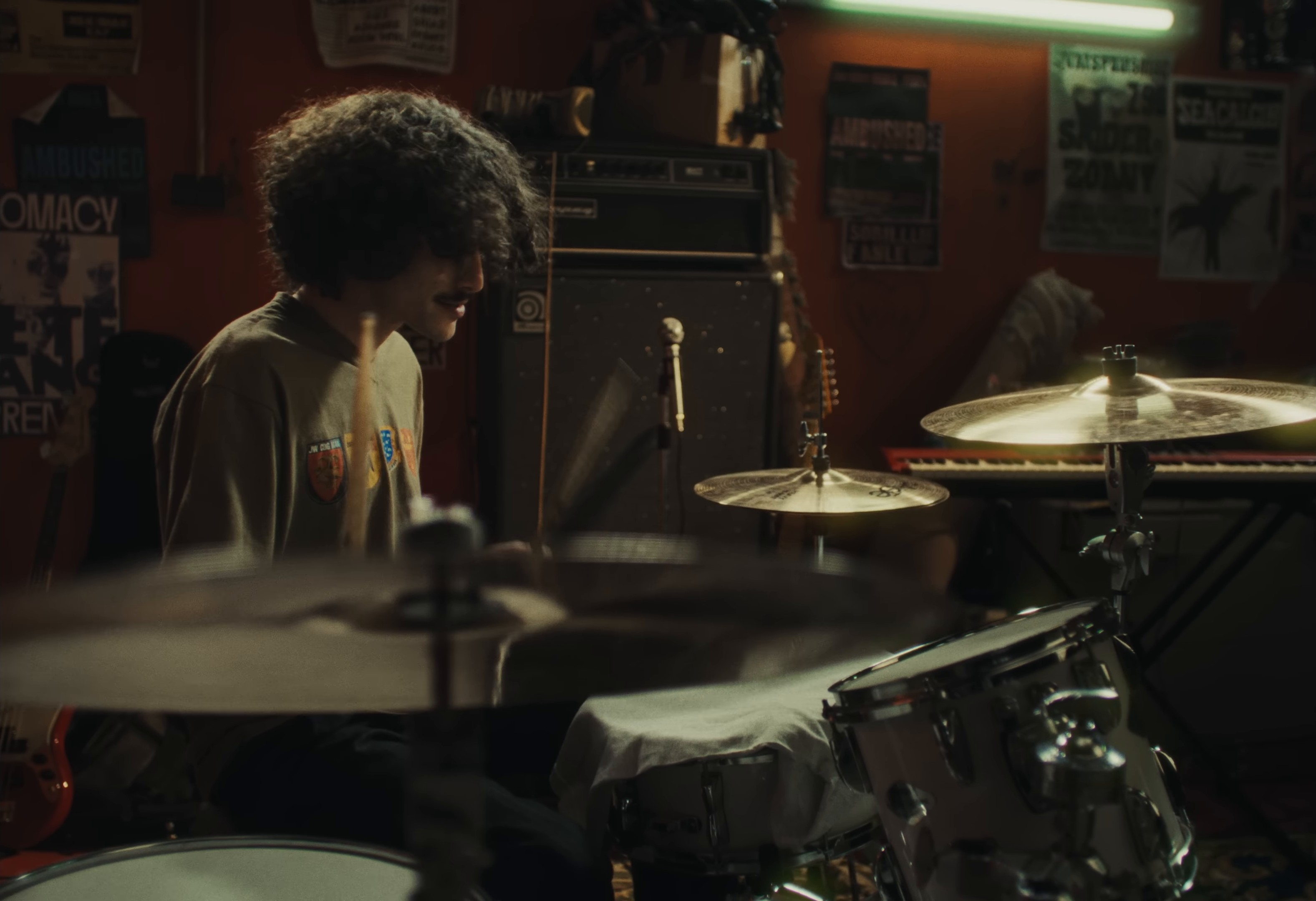 Especial (2024) —  shot,  lighting