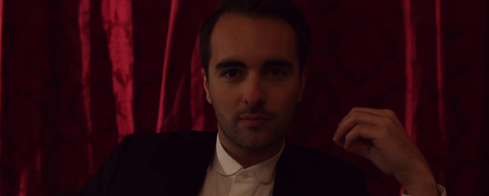 Five Minutes  (2015) —  shot,  lighting