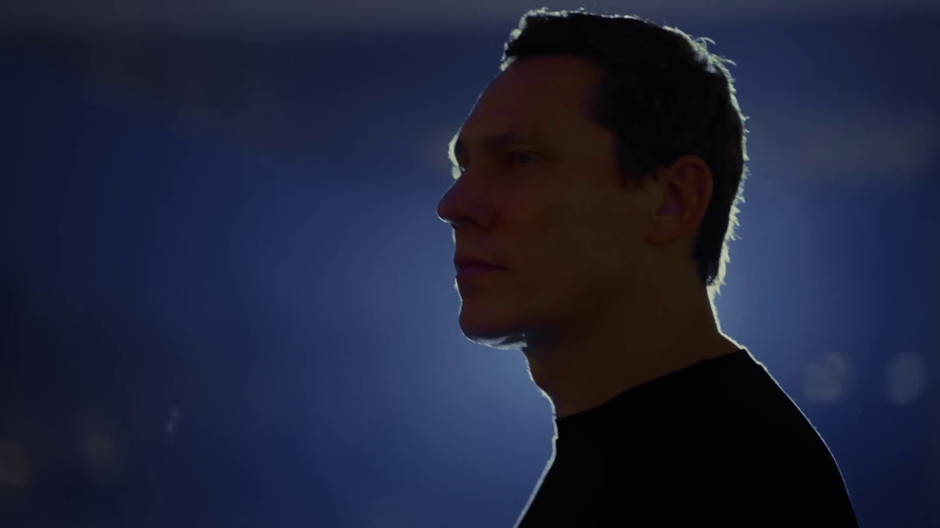 10:35 (2022) —  shot,  lighting