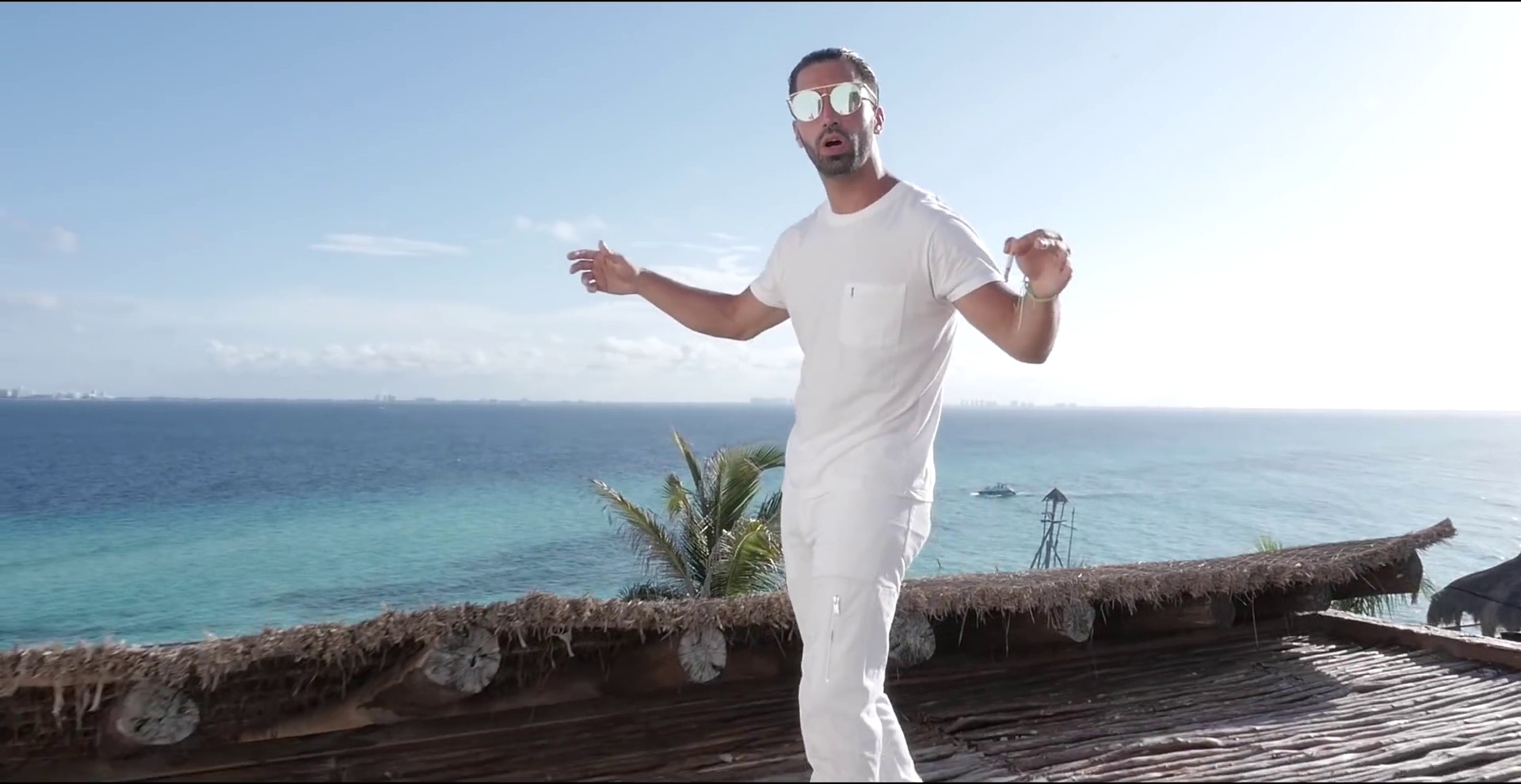 J'Suis QLF (2016) —  shot,  lighting