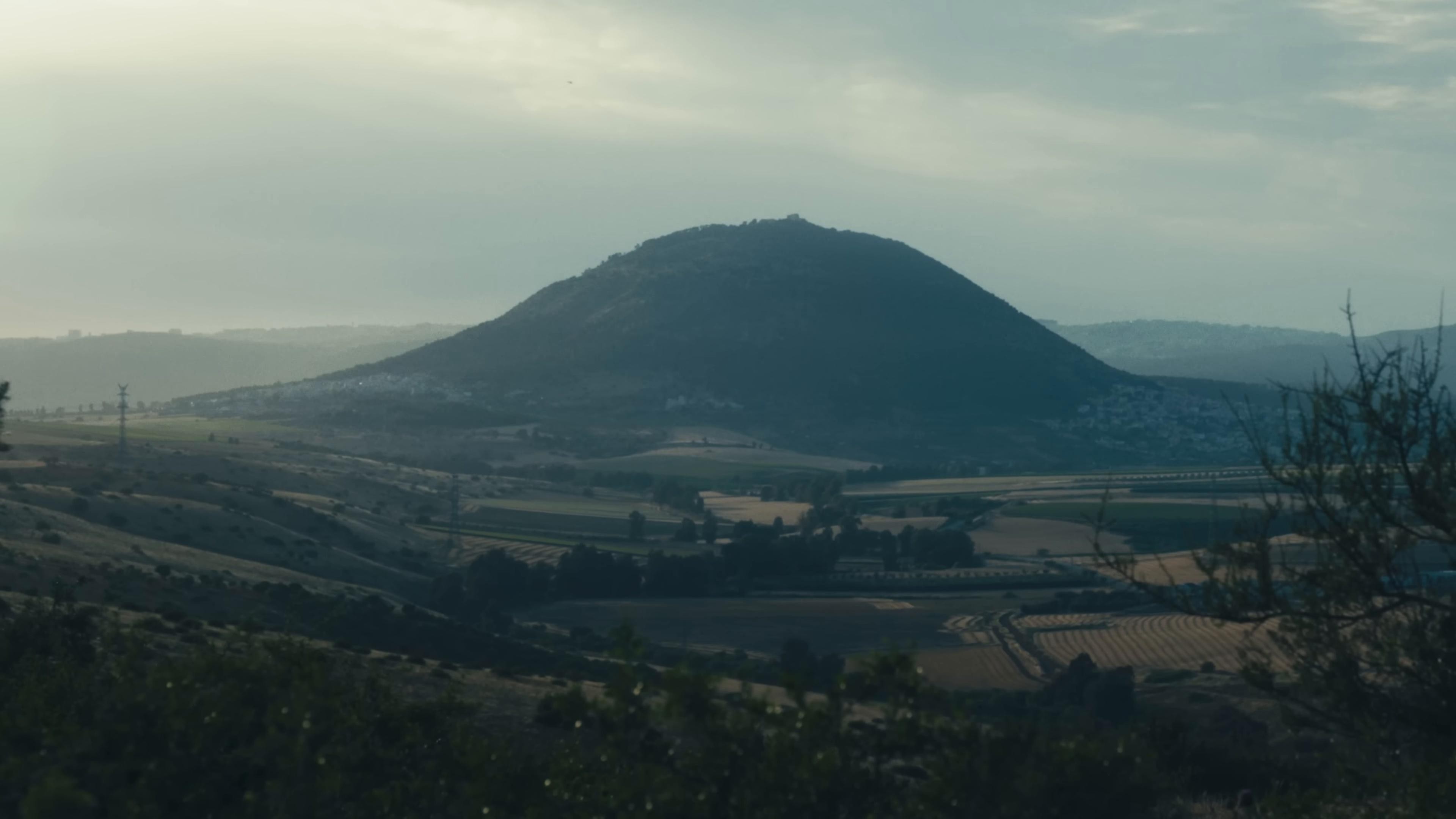 RADIYA (2025) —  shot,  lighting