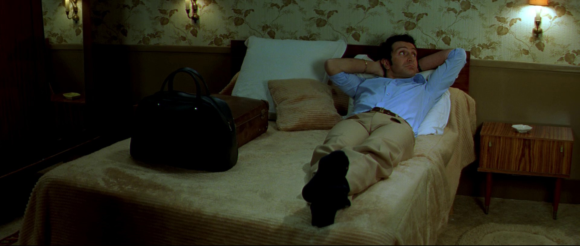 Le vélo de Ghislain Lambert (2001) —  shot,  lighting