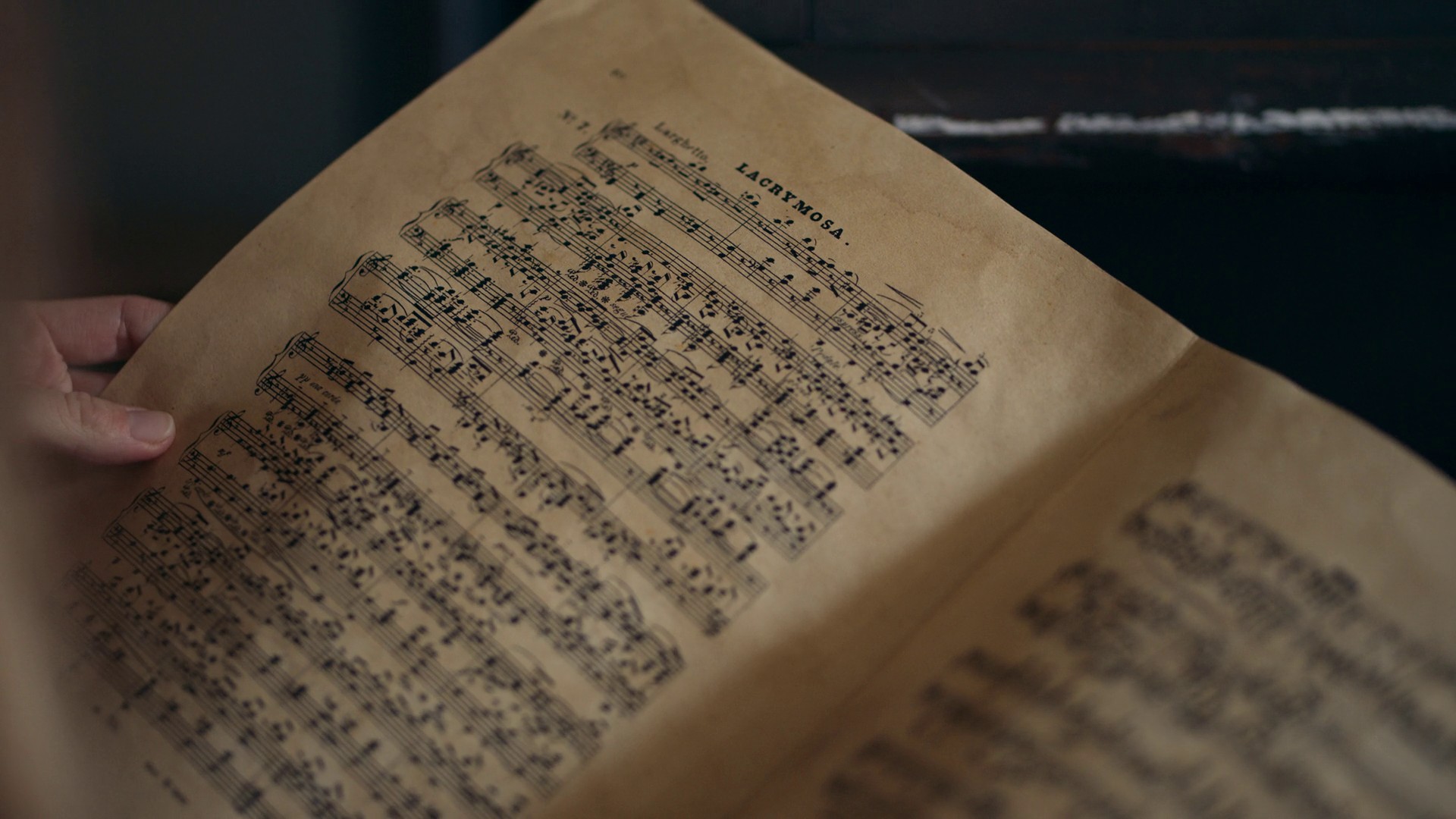 Things Heard & Seen (2021) —  shot,  lighting