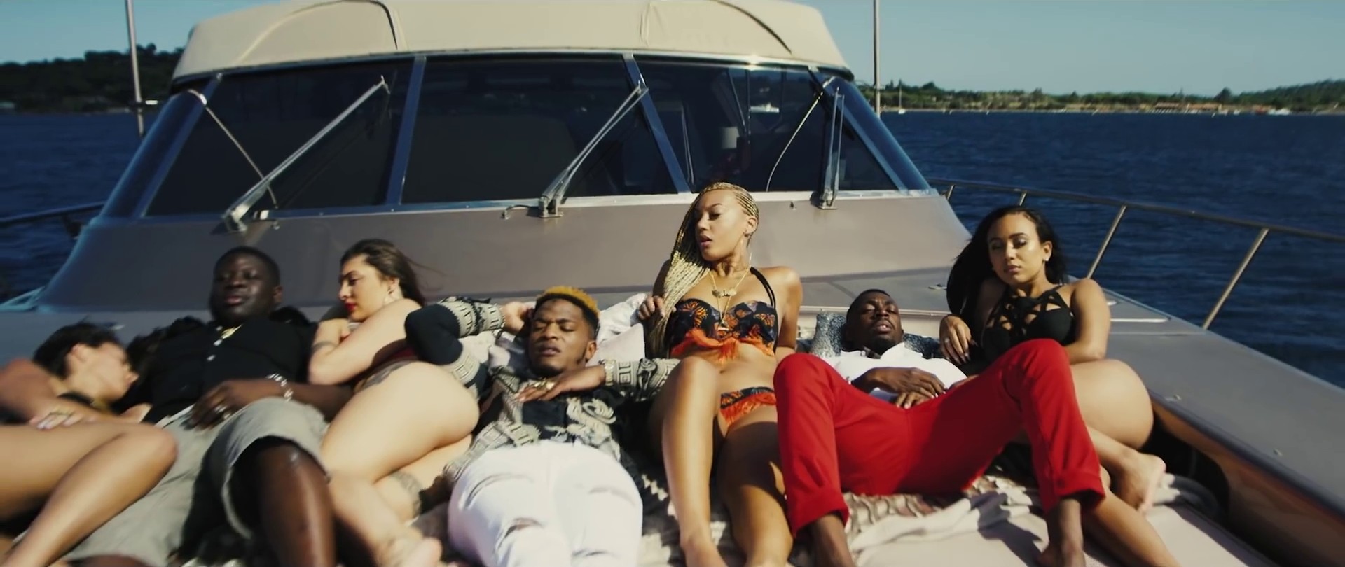 Salé (2017) —  shot,  lighting