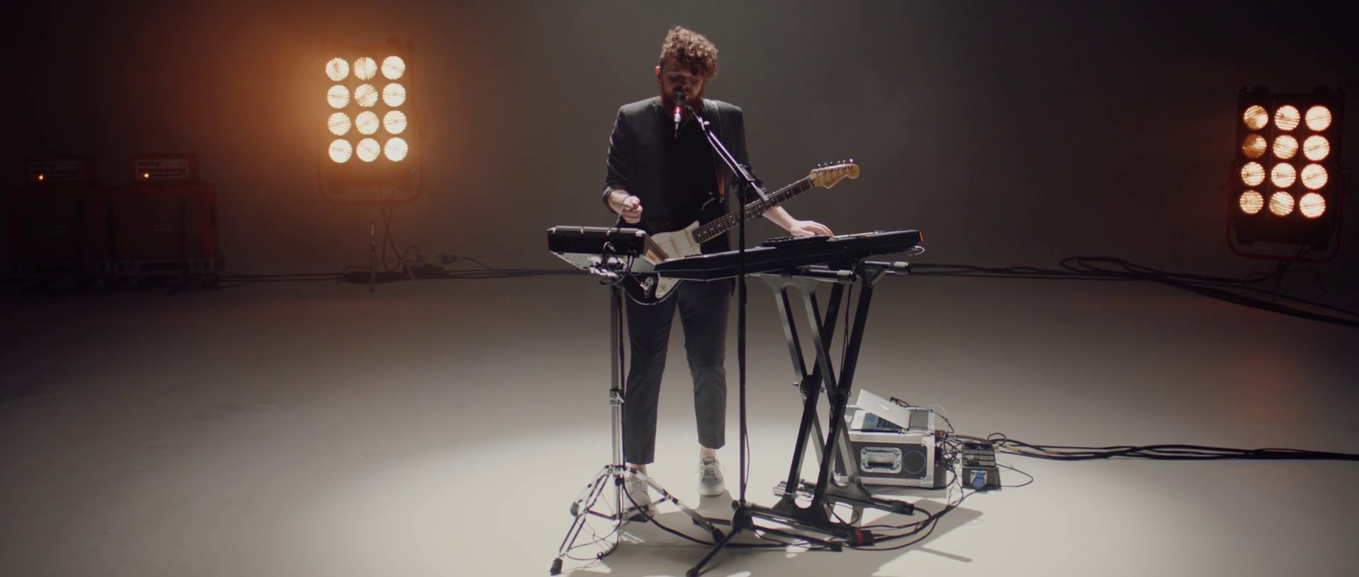 Surprise Yourself (2016) —  shot,  lighting