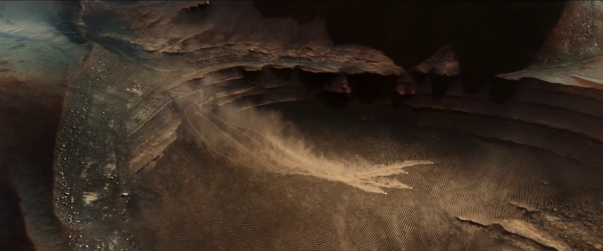 Gosh  (2015) —  shot,  lighting