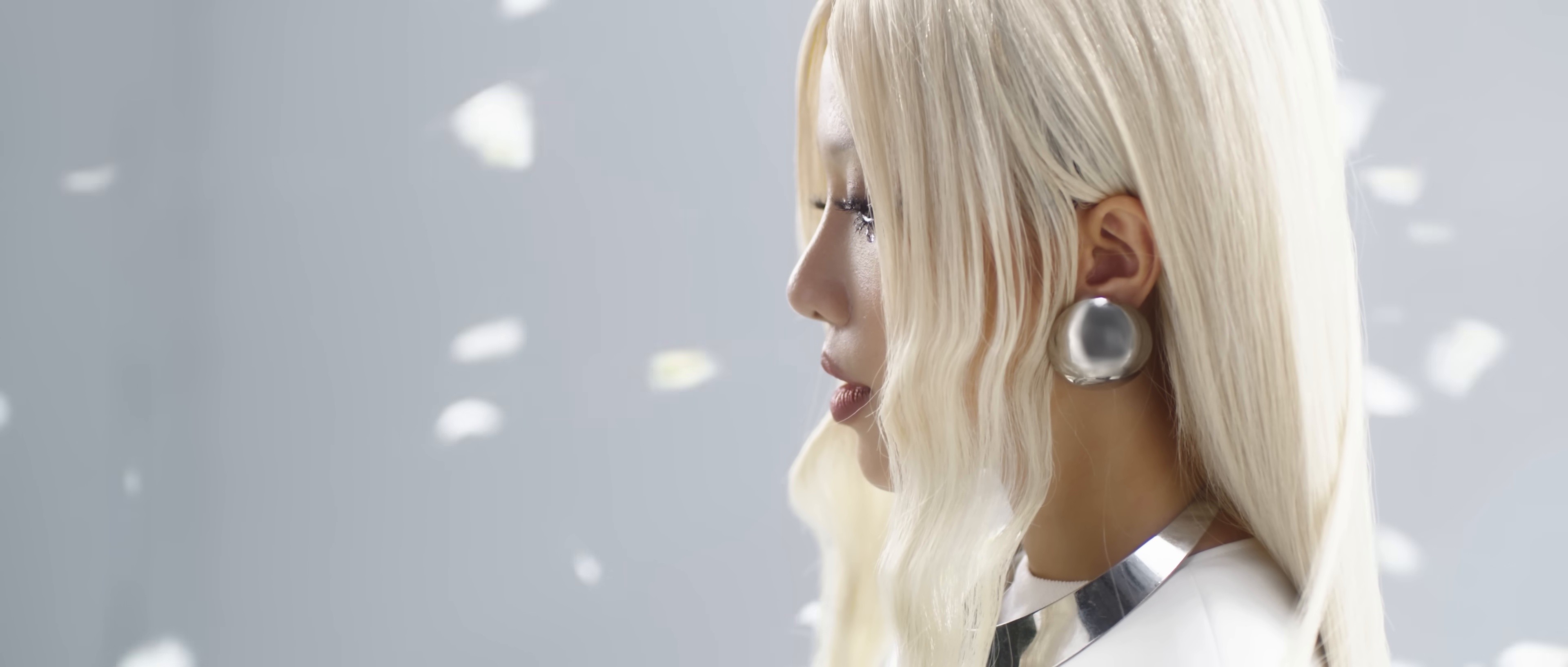 EM ĐAU (2025) —  shot,  lighting