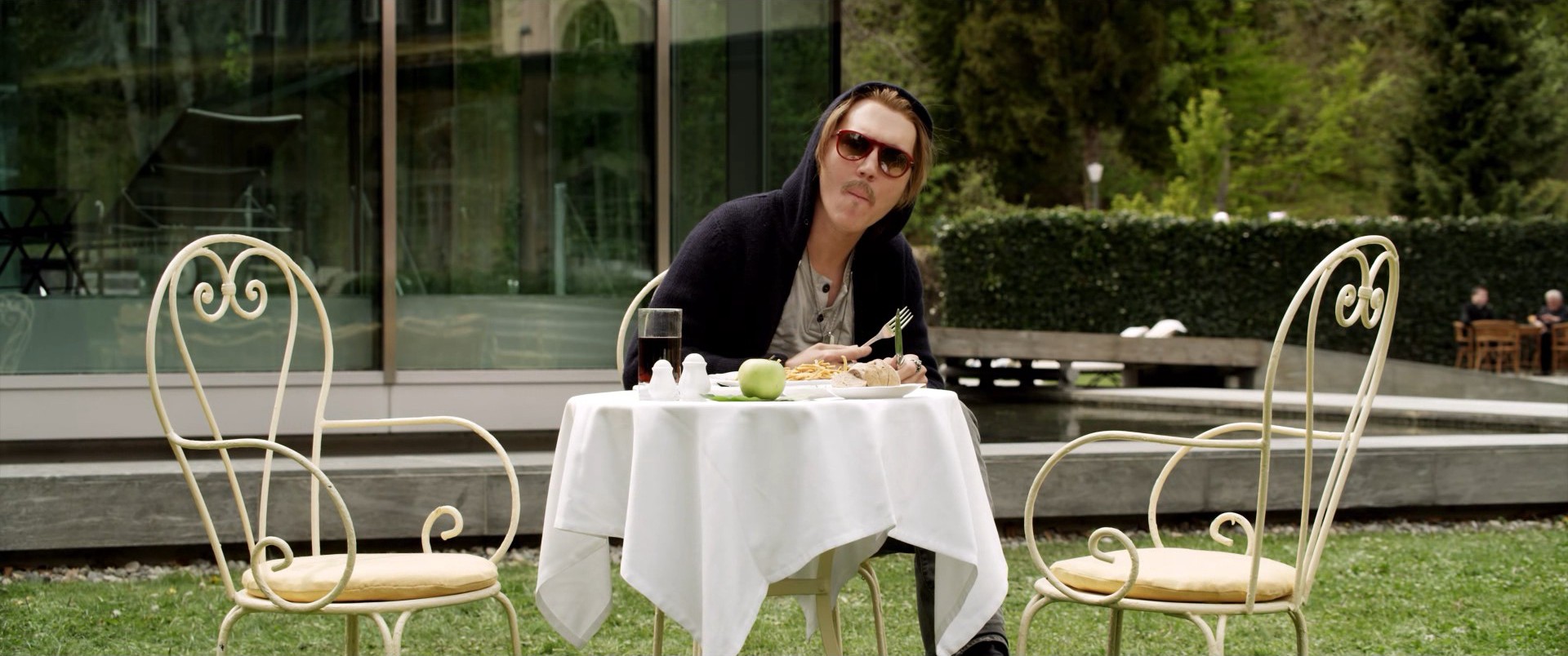 Youth (2015) —  shot,  lighting