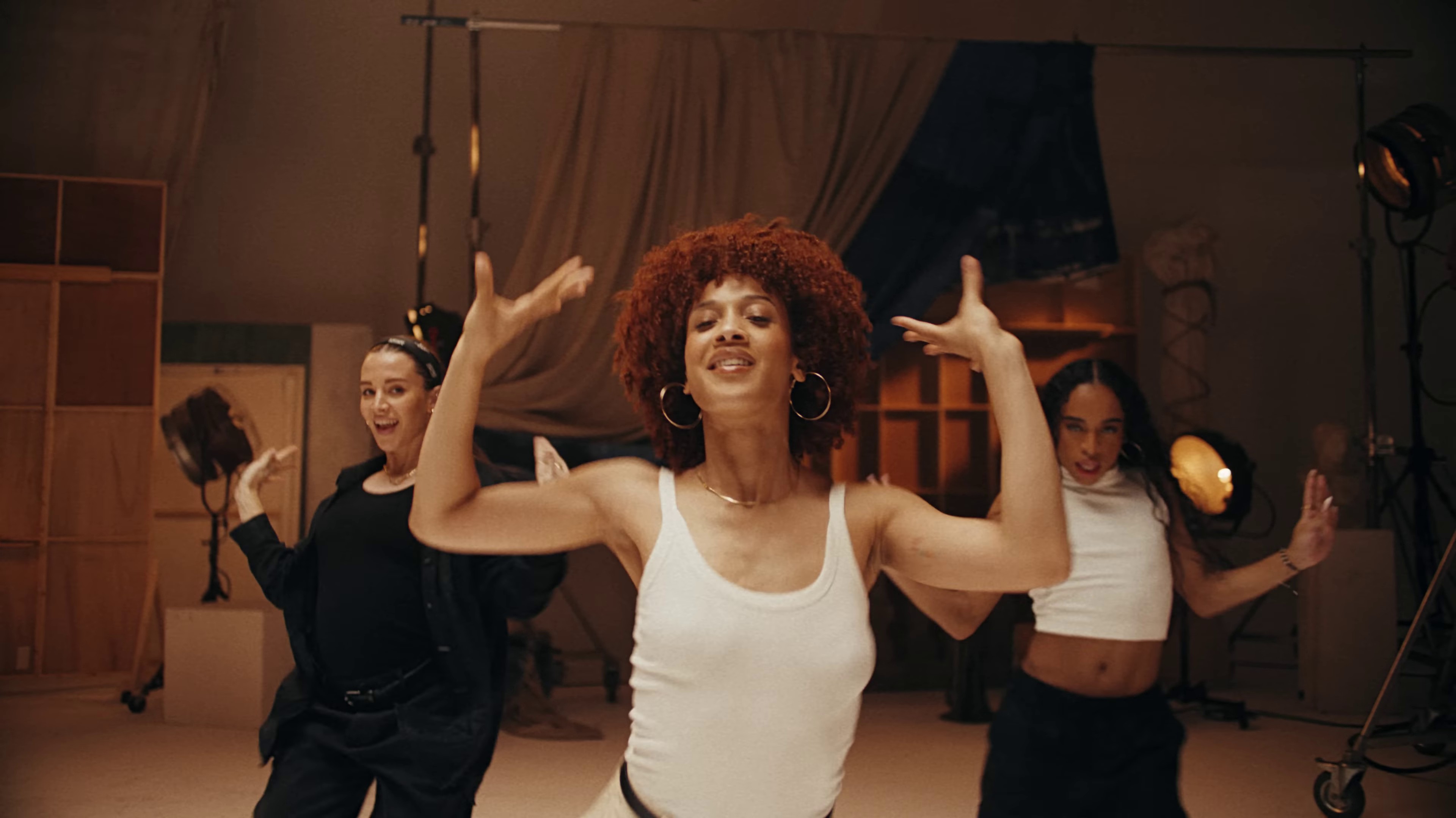 GAP x Jungle - Linen Moves Campaign (feat. Tyla) (2024) —  shot,  lighting