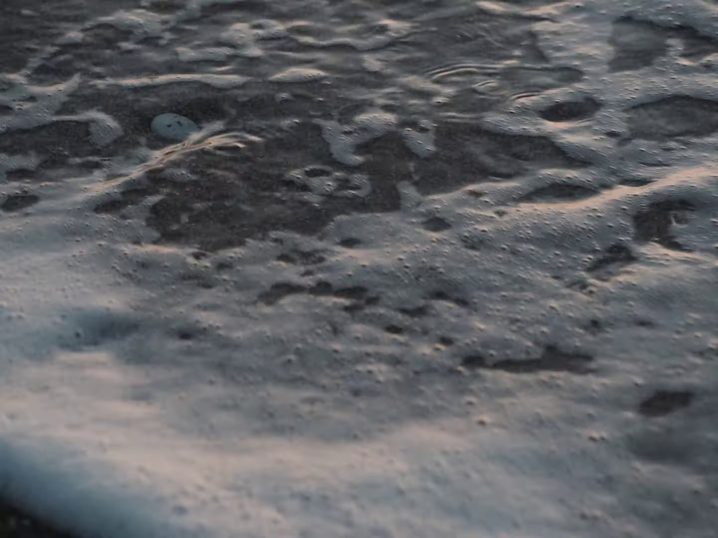 Mood to Make Love (2024) —  shot,  lighting