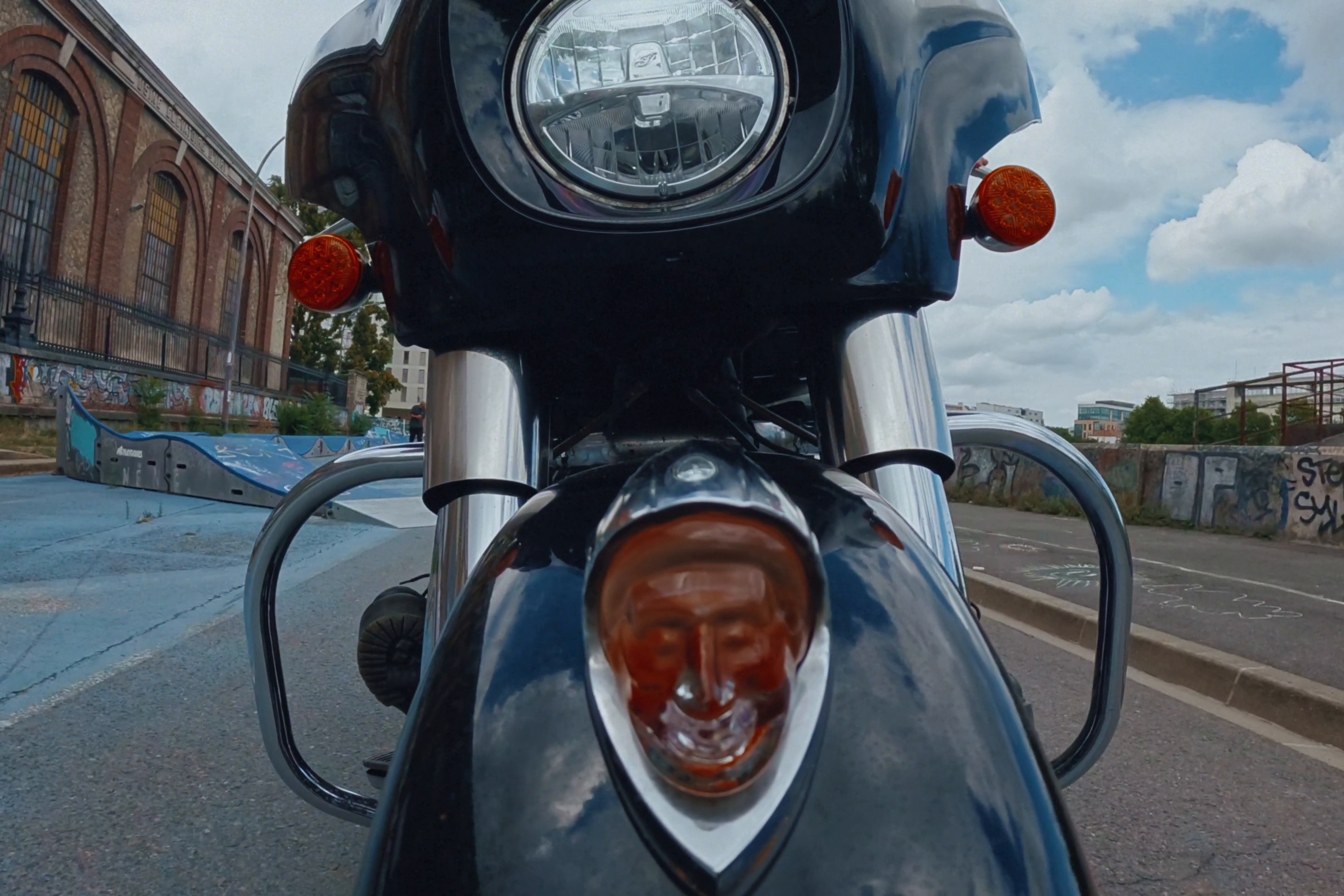 LONDONTOWN (2025) —  shot,  lighting