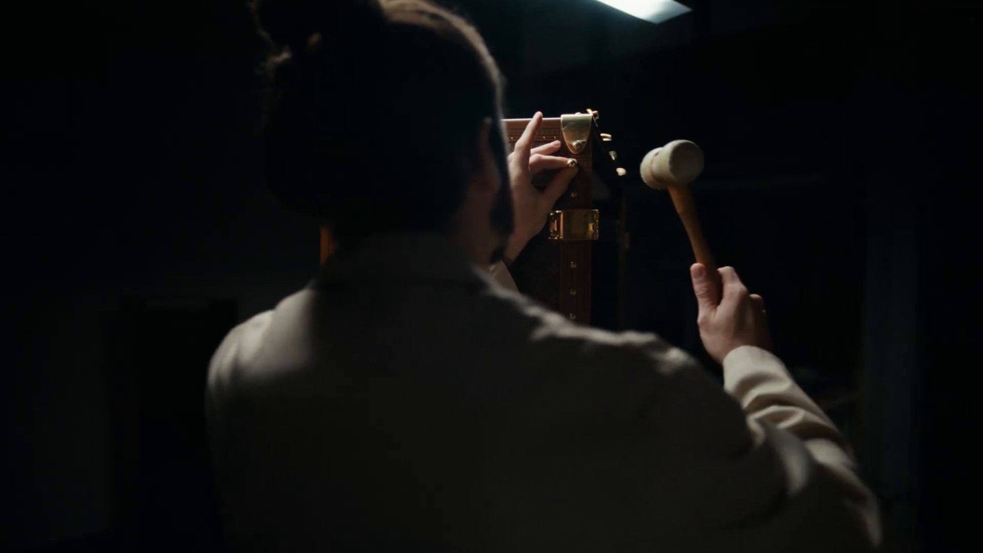 LOUIS VUITTON OLYMPIC GAMES ANTOINE DUPONT (2024) —  shot,  lighting