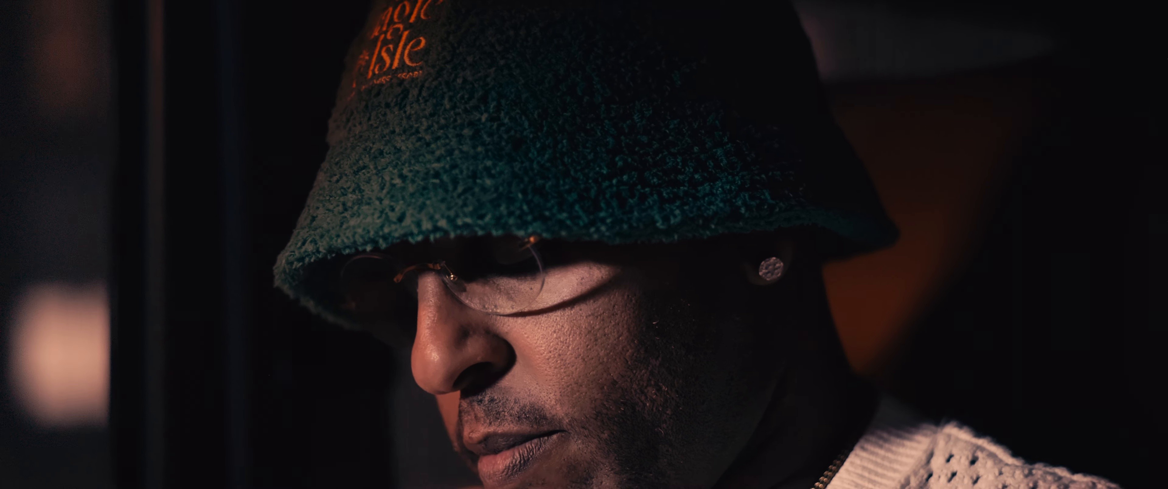 Comfortable (2025) —  shot,  lighting