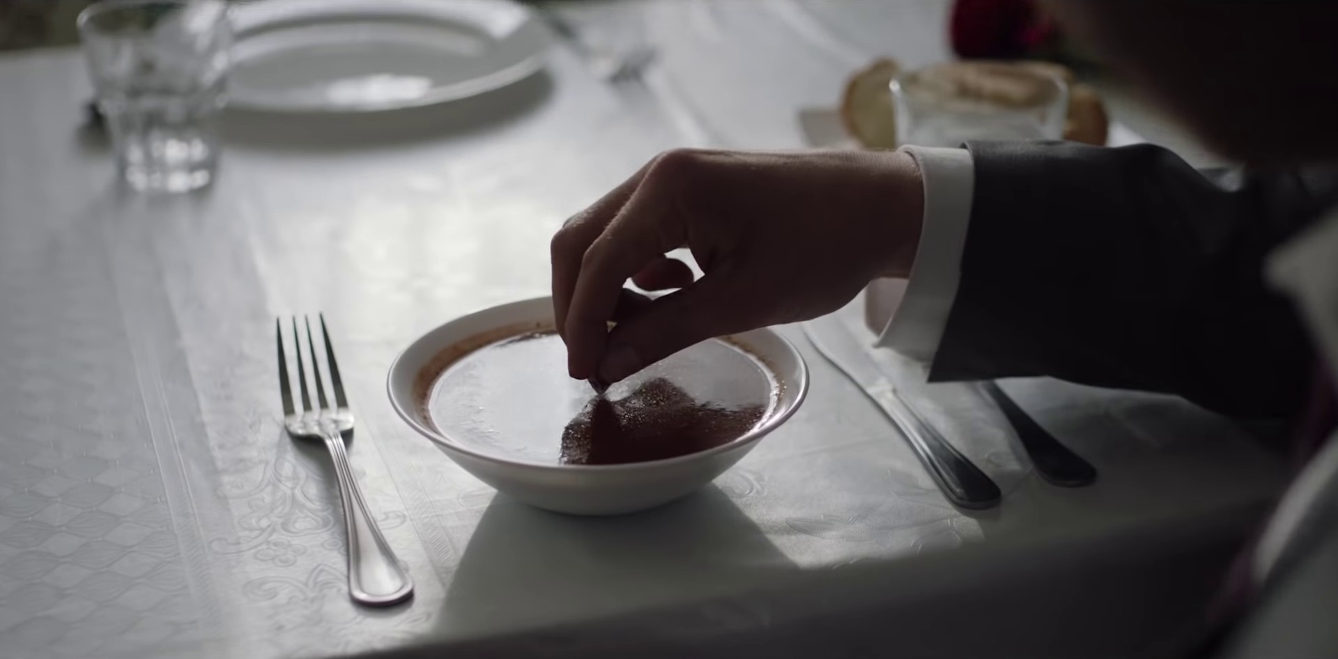 Britney (2018) —  shot,  lighting