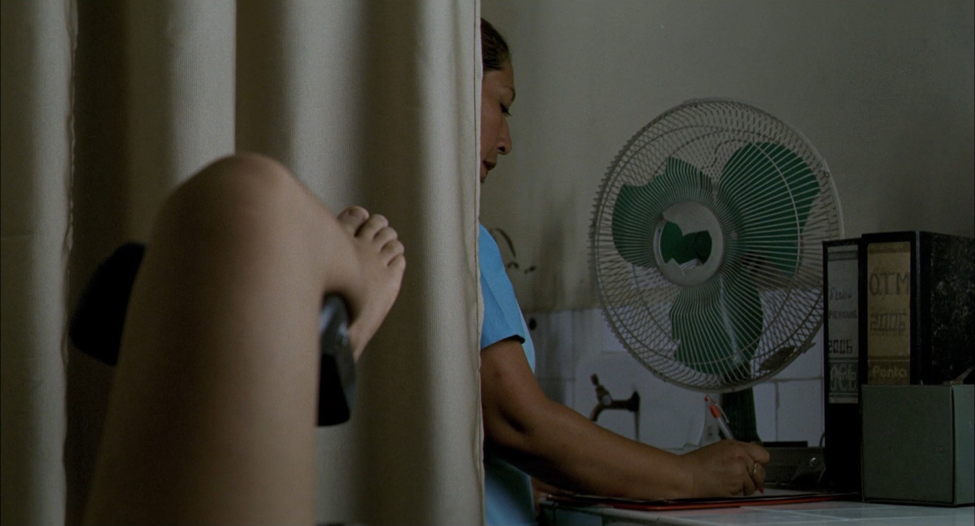 The Milk of Sorrow (2009) —  shot,  lighting