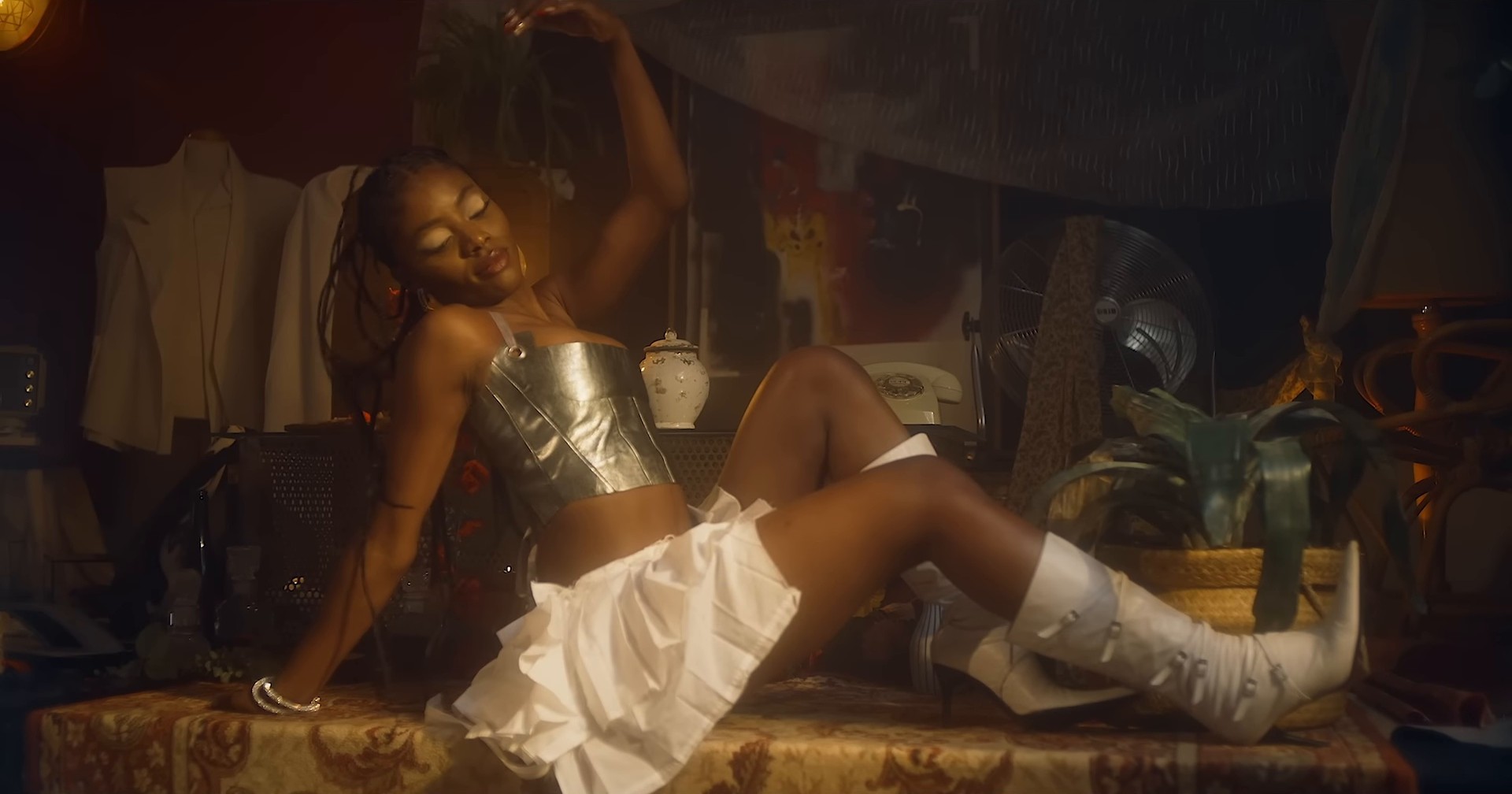 MACHUCA (2024) —  shot,  lighting