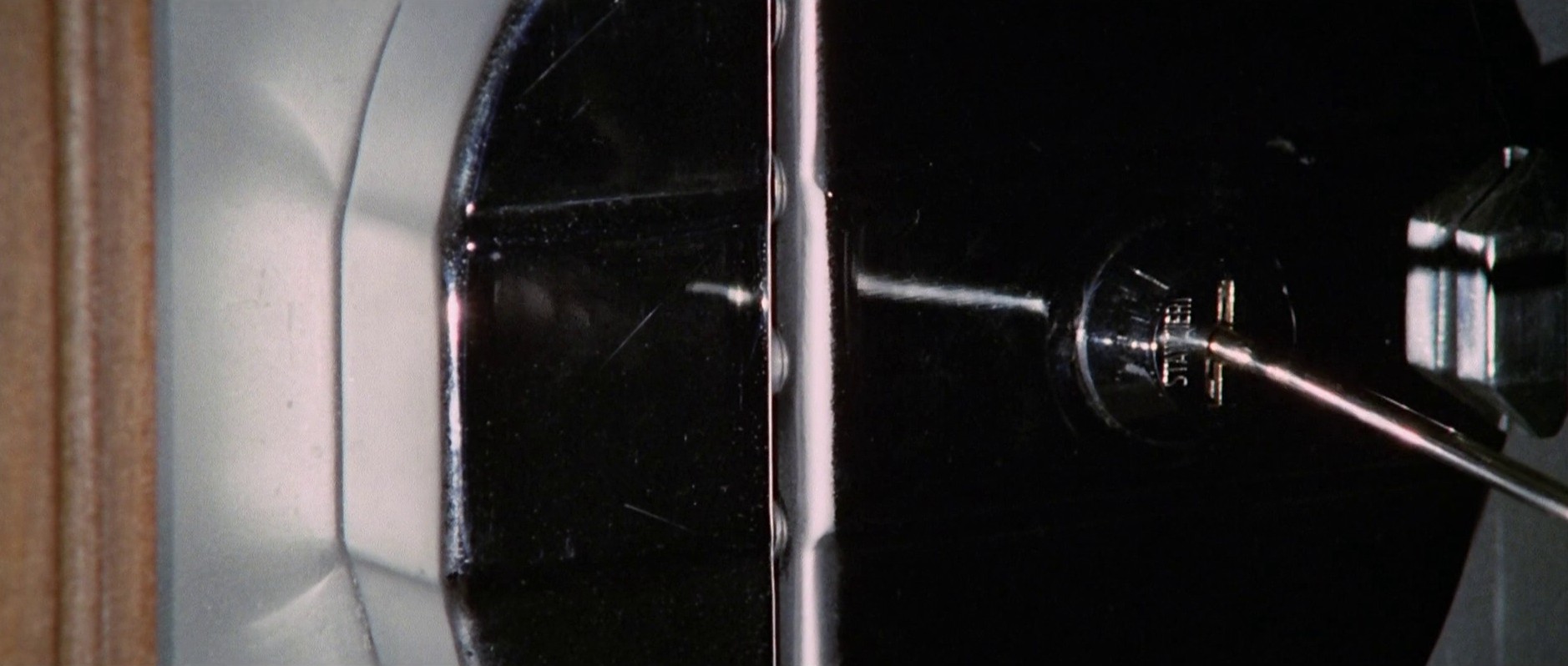 The Cat o' Nine Tails (1971) —  shot,  lighting