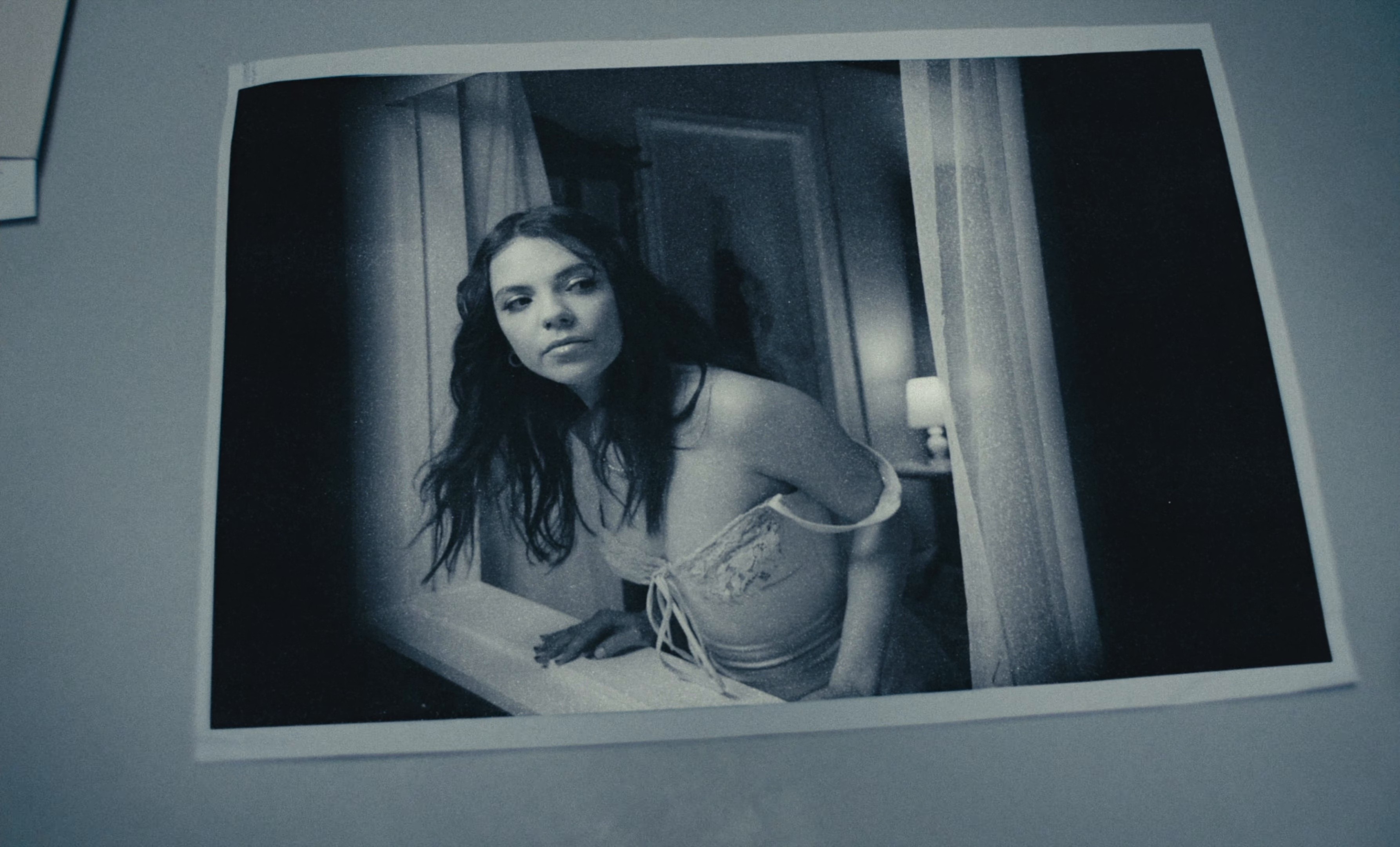 love on the run (2024) —  shot,  lighting