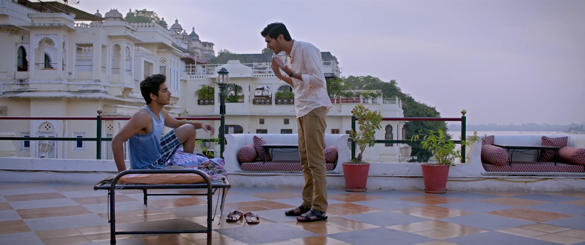 Dhadak (2018) —  shot,  lighting