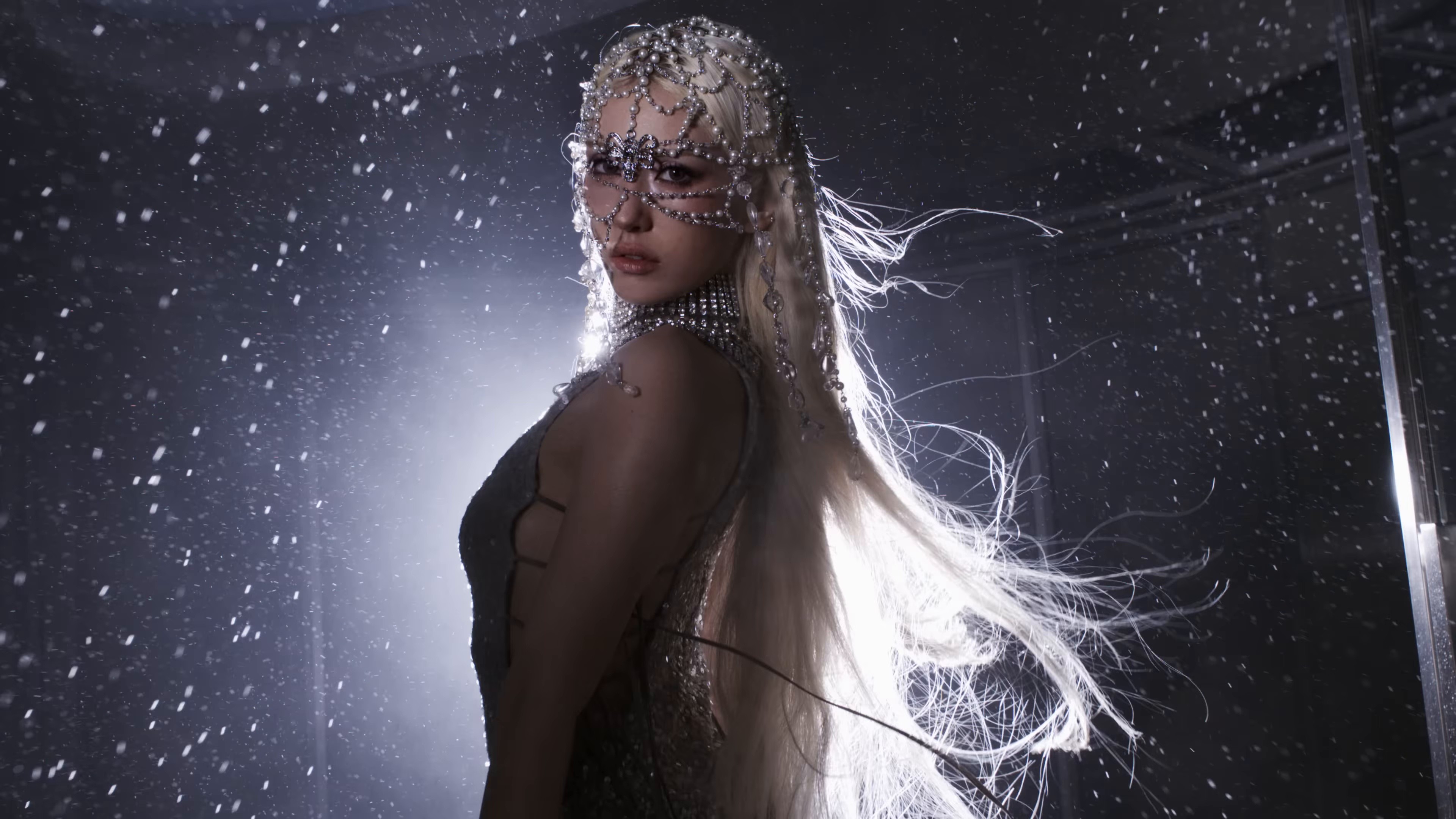 CLOSER (2025) —  shot,  lighting