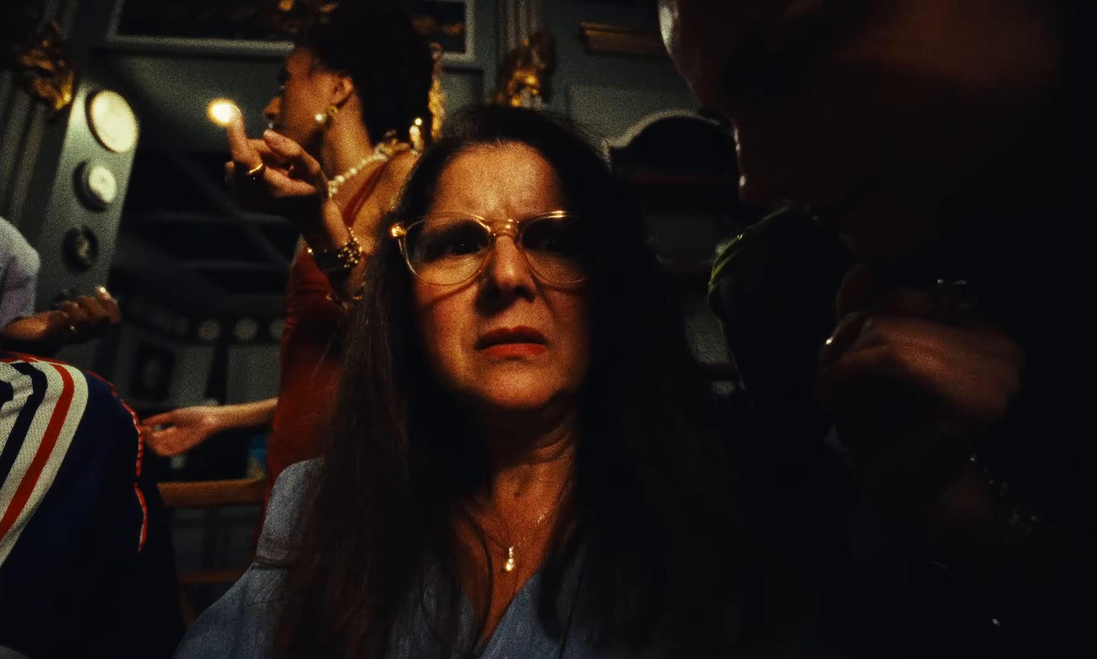 PARAPLUI (2025) —  shot,  lighting