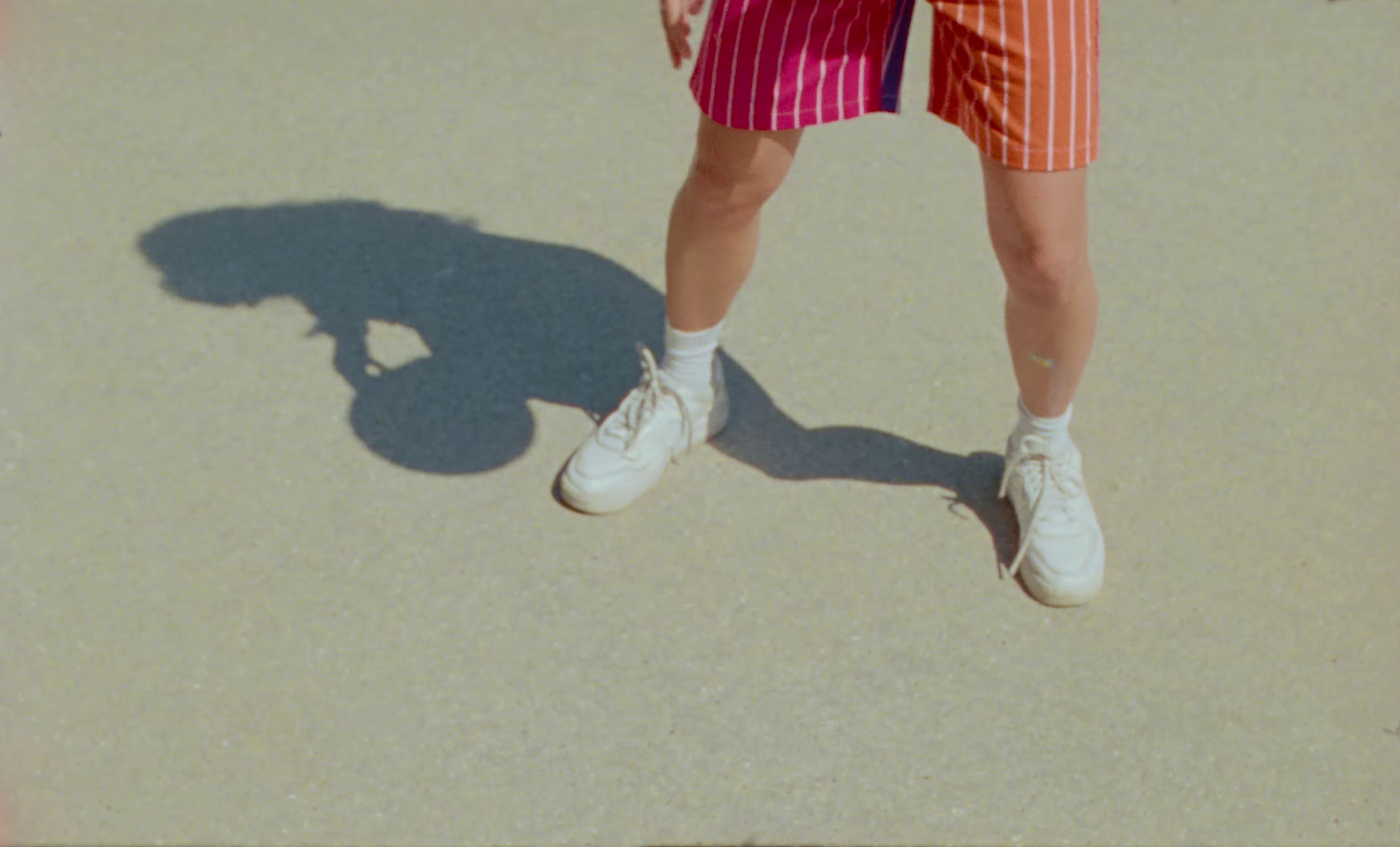 C'est bon (2022) —  shot,  lighting