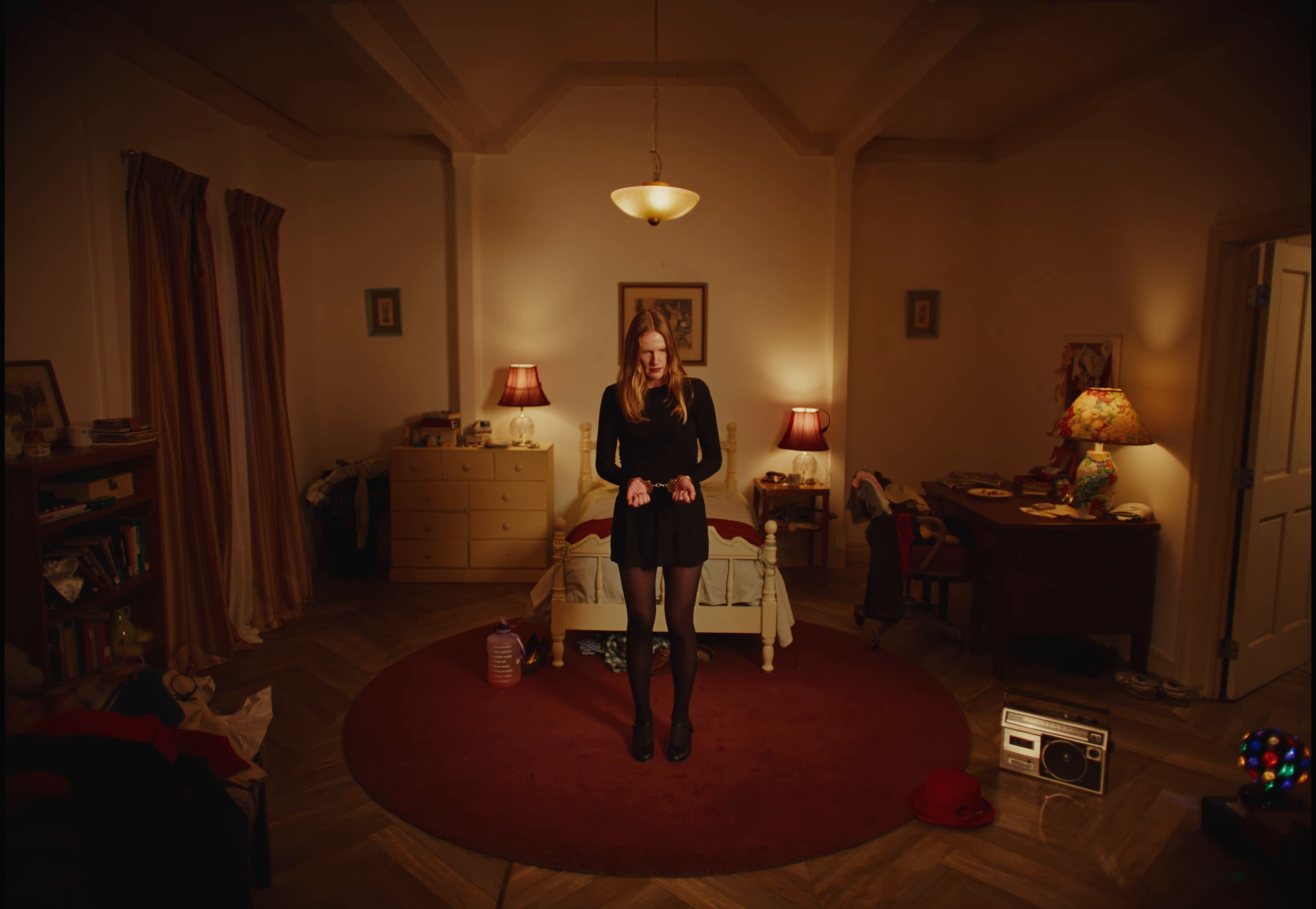 Sue me (2025) —  shot,  lighting