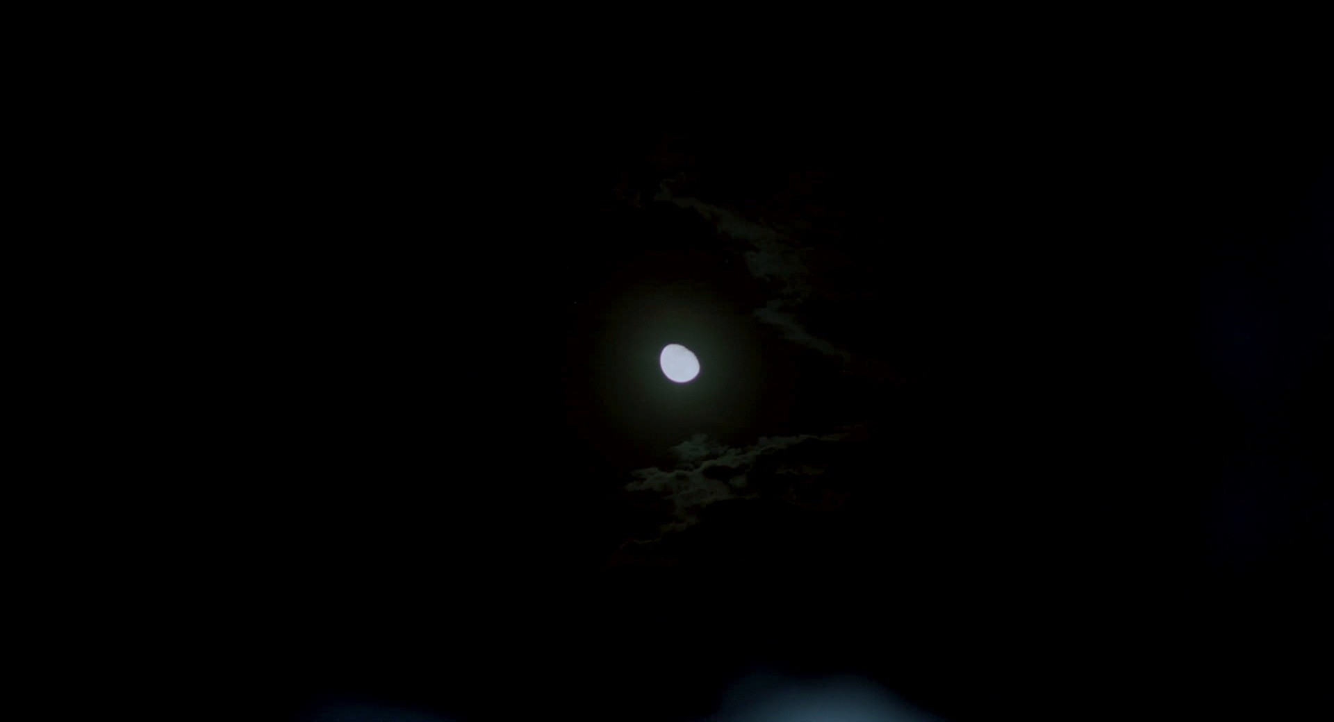 Sujo (2024) —  shot,  lighting