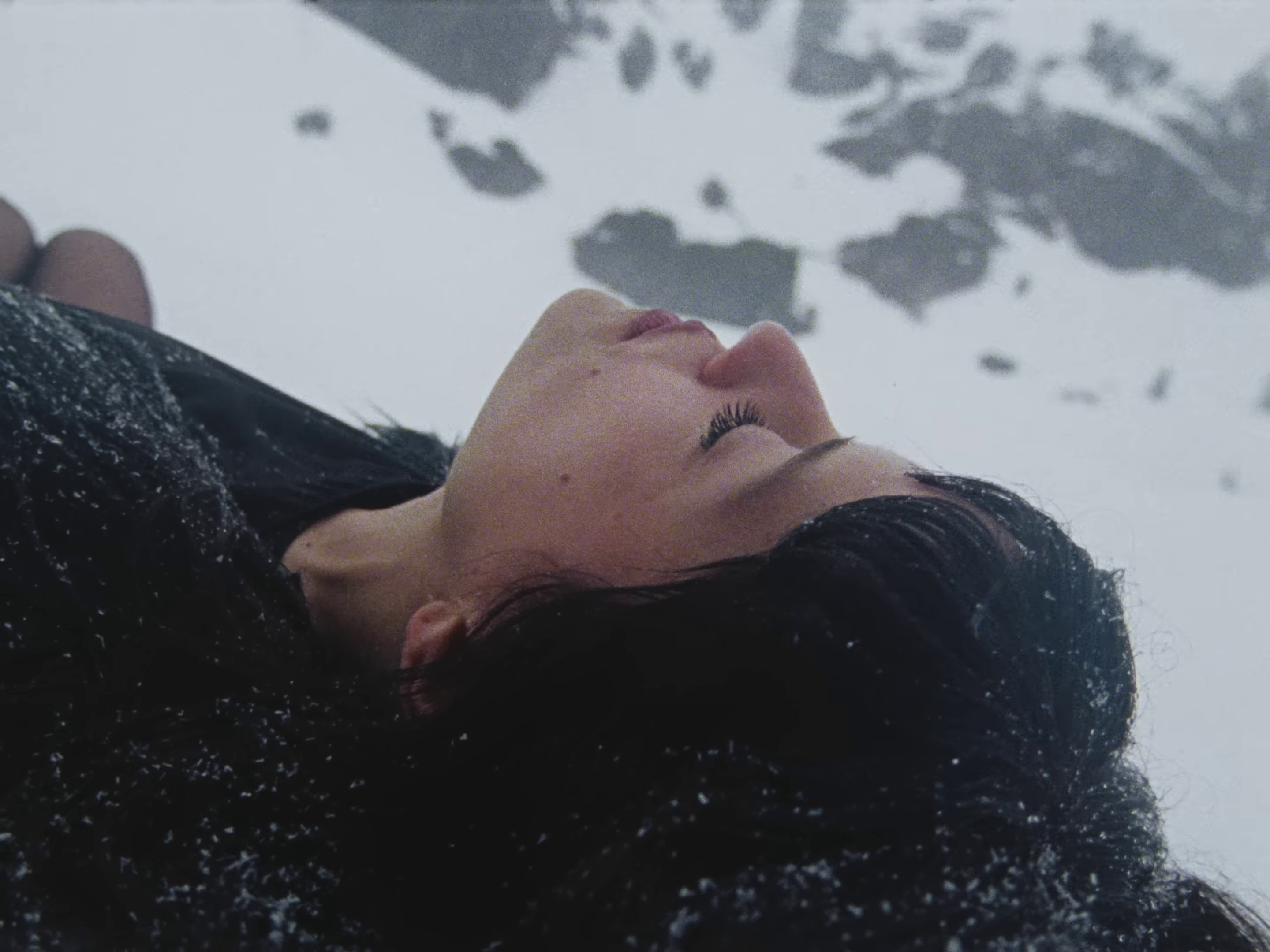 Lejos De Ti (2024) —  shot,  lighting