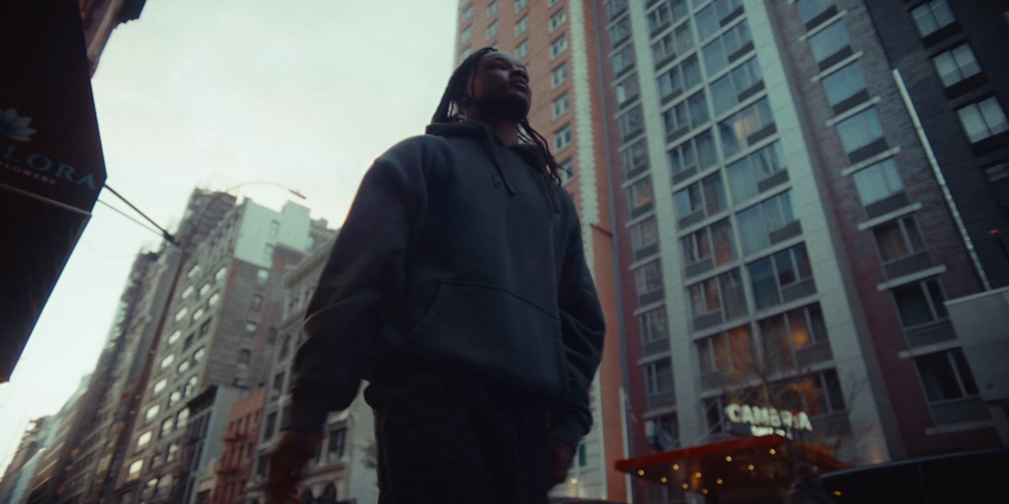 KARL KANI - 'Patterns of the street' (2022) —  shot,  lighting