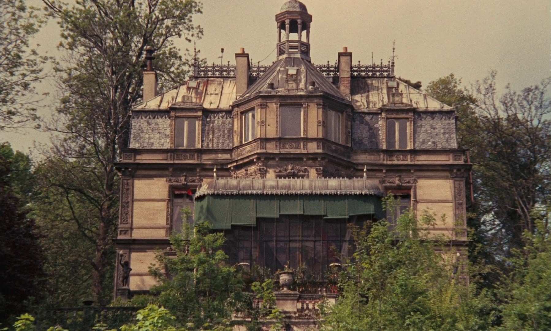 A Golden Widow (1969) —  shot,  lighting