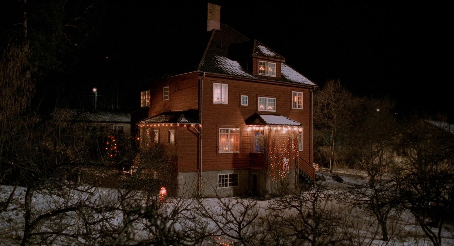 In Bed with Santa (1999) —  shot,  lighting