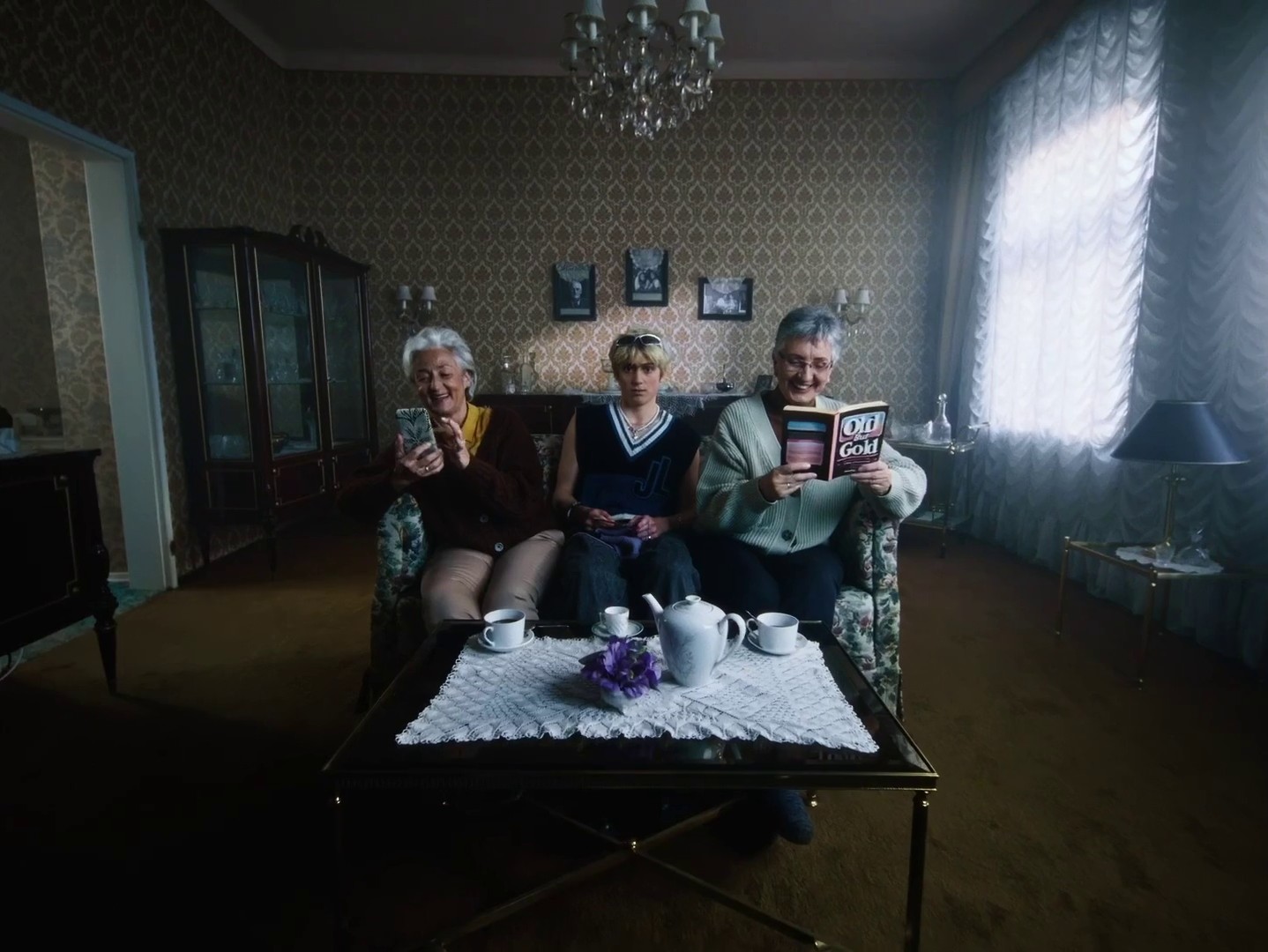 Austrian Postal Service - "Plan P" (2024) —  shot,  lighting