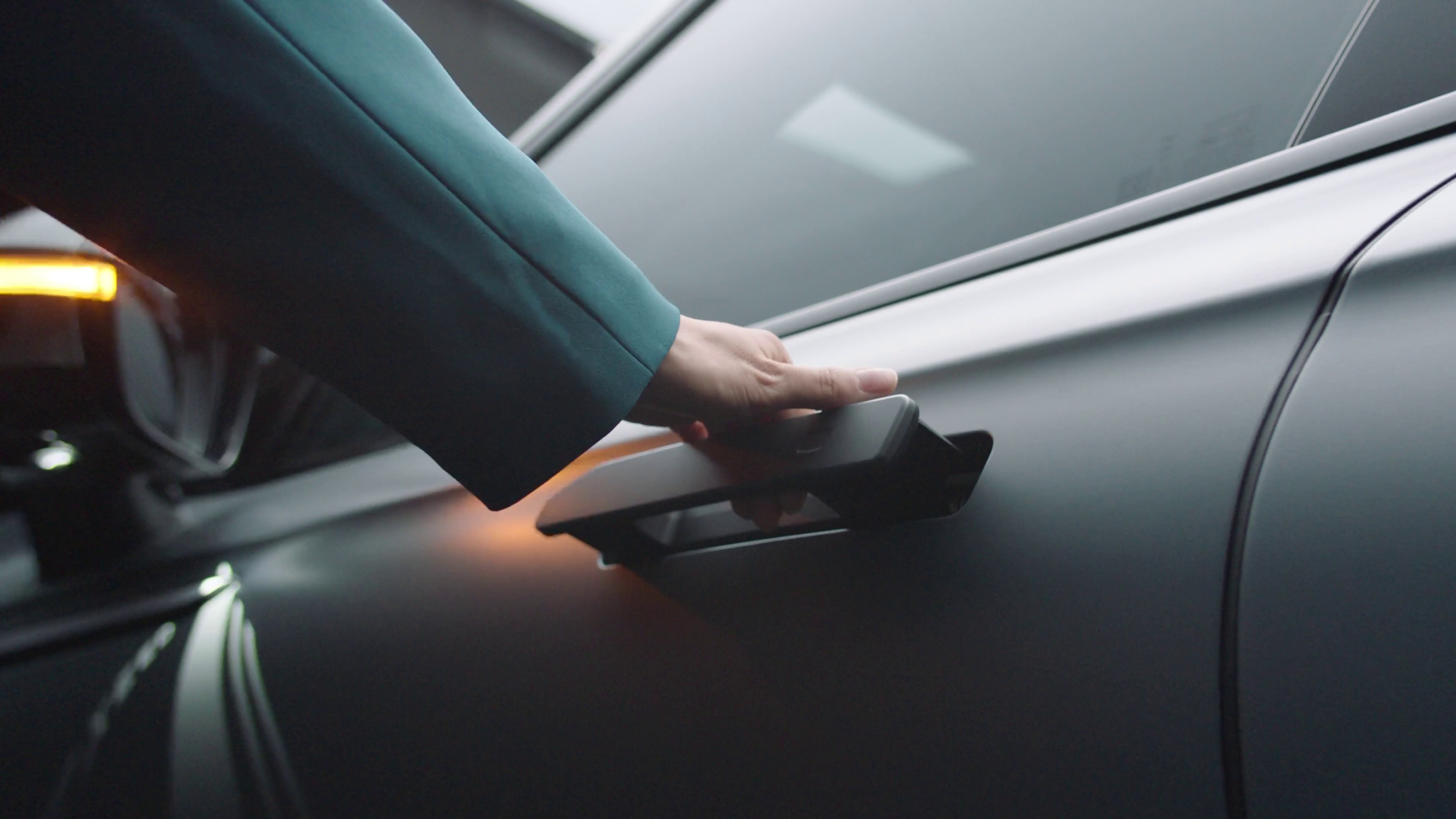 Exeed Rx (2024) —  shot,  lighting