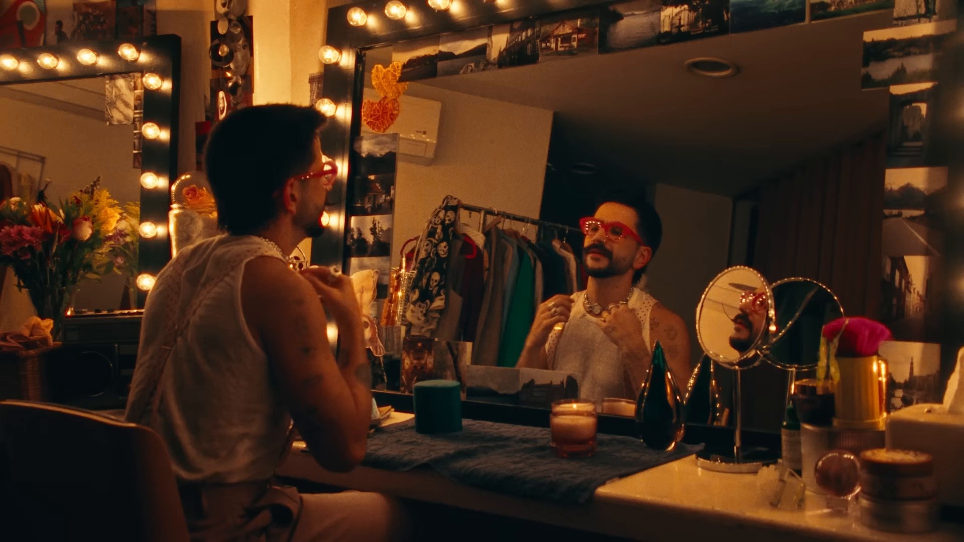 Me Toca A Mí (2025) —  shot,  lighting