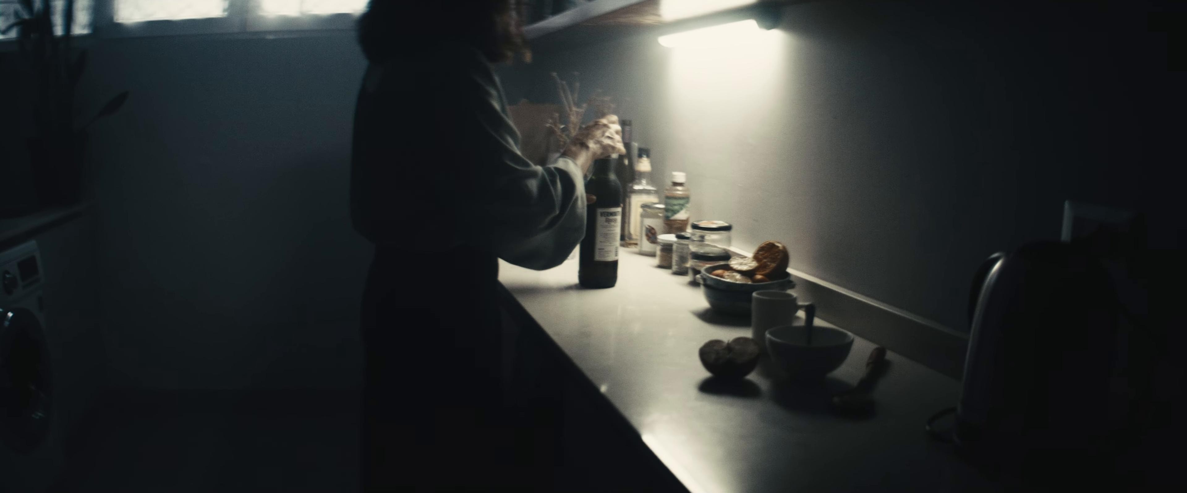 Tu Olor (2025) —  shot,  lighting