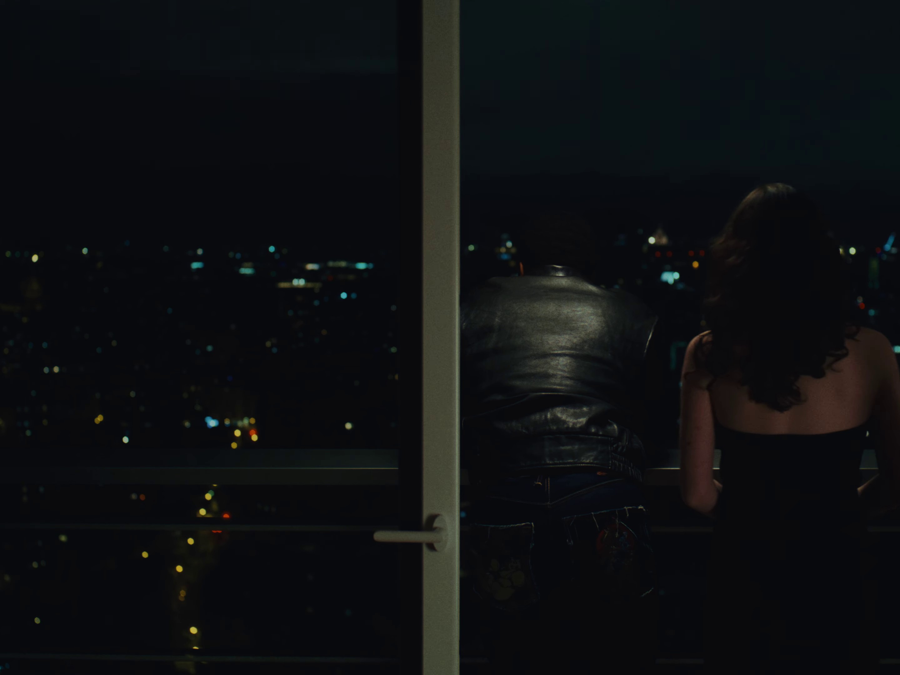 JEUNE SALAUD (2024) —  shot,  lighting