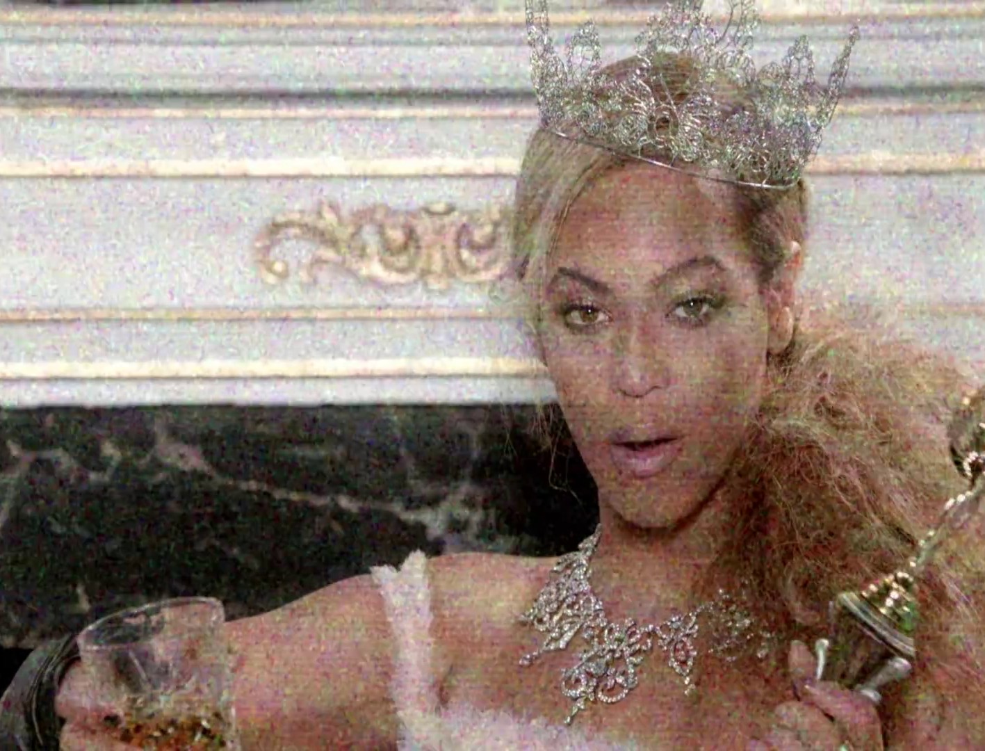 Grown Woman (2014) —  shot,  lighting