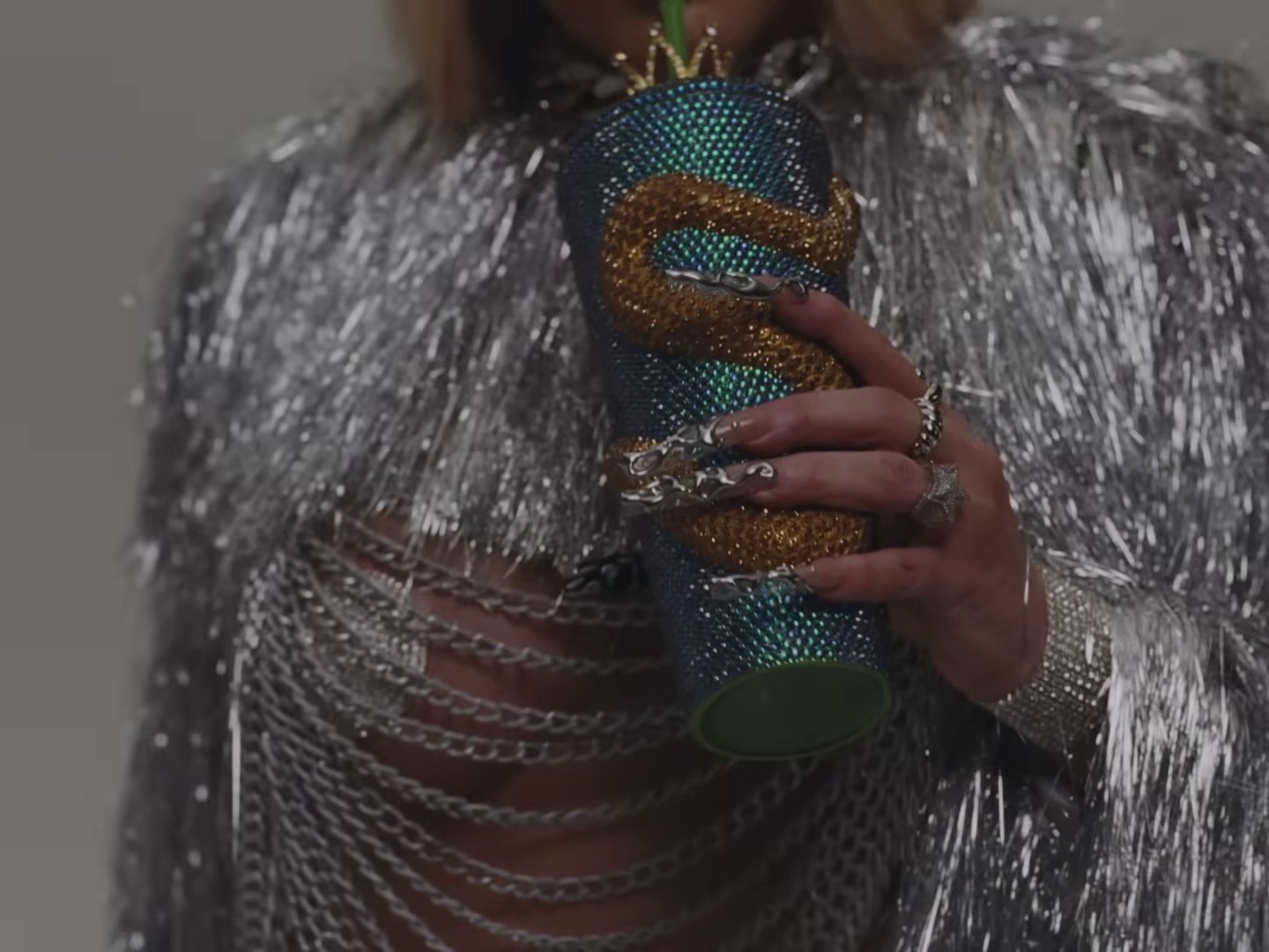 PERDIÓ (2024) —  shot,  lighting